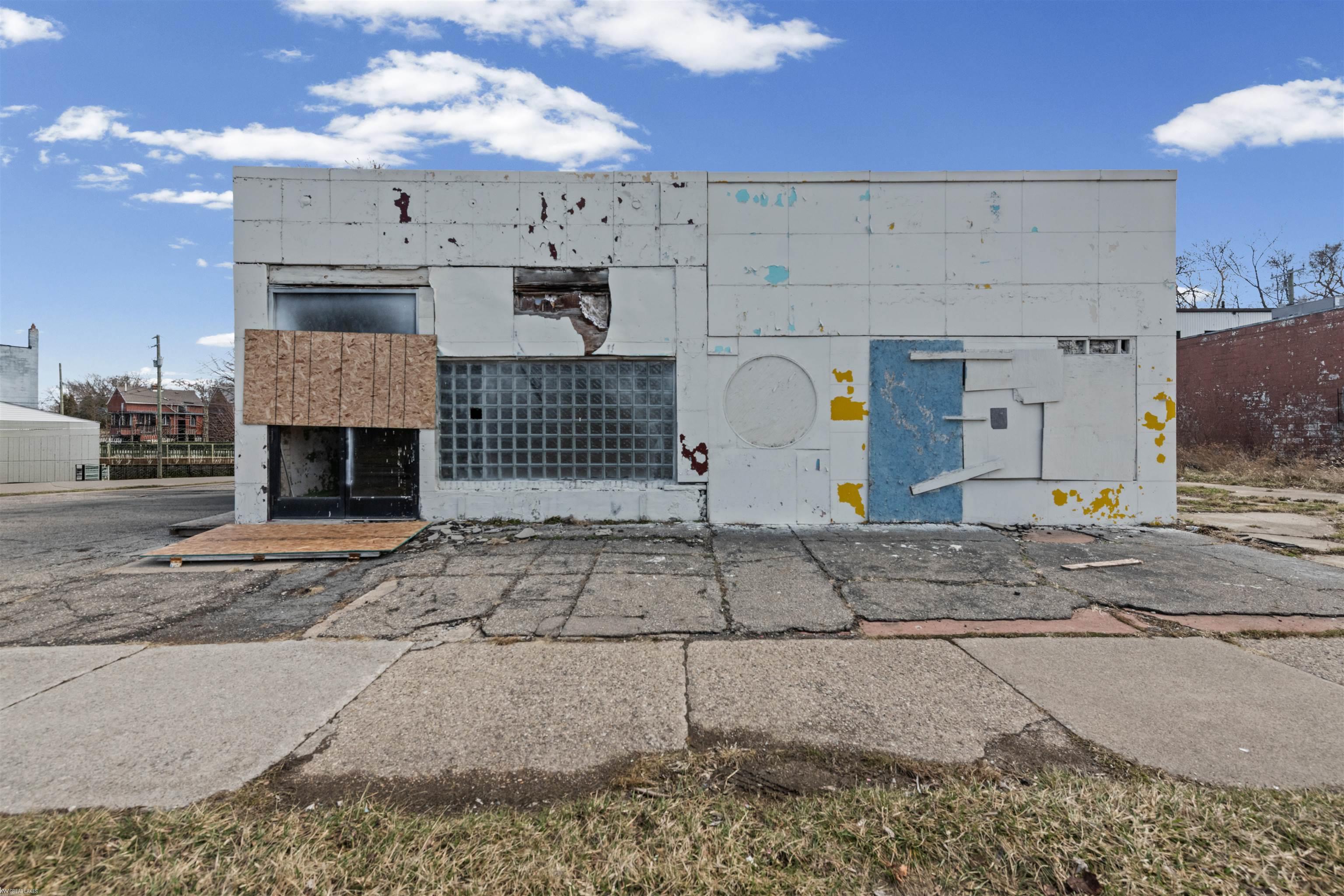 2640 Crossing Circle, Traverse City, MI, 49684