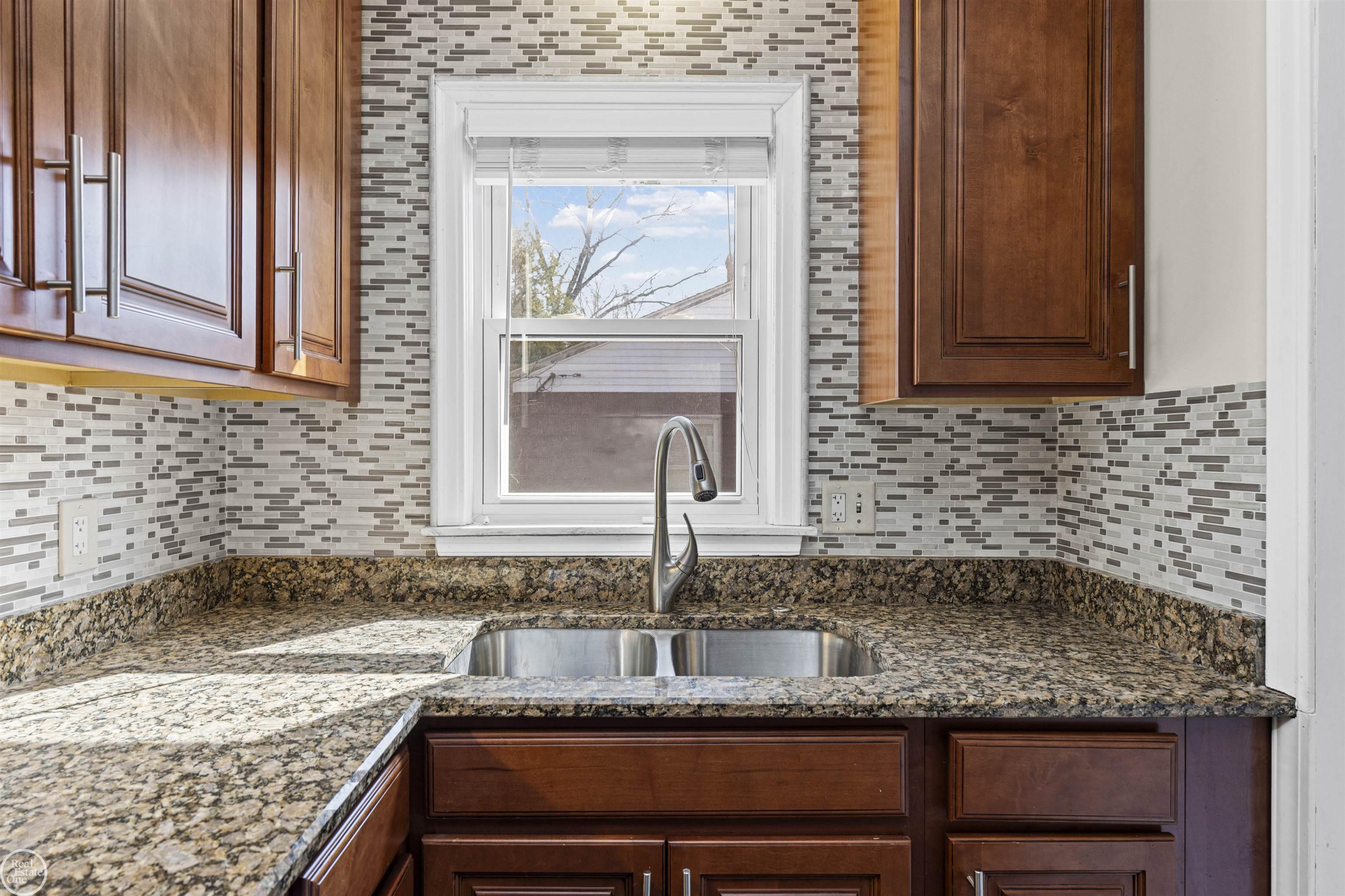 46514 Wright Avenue, Shelby Twp, MI, 48317