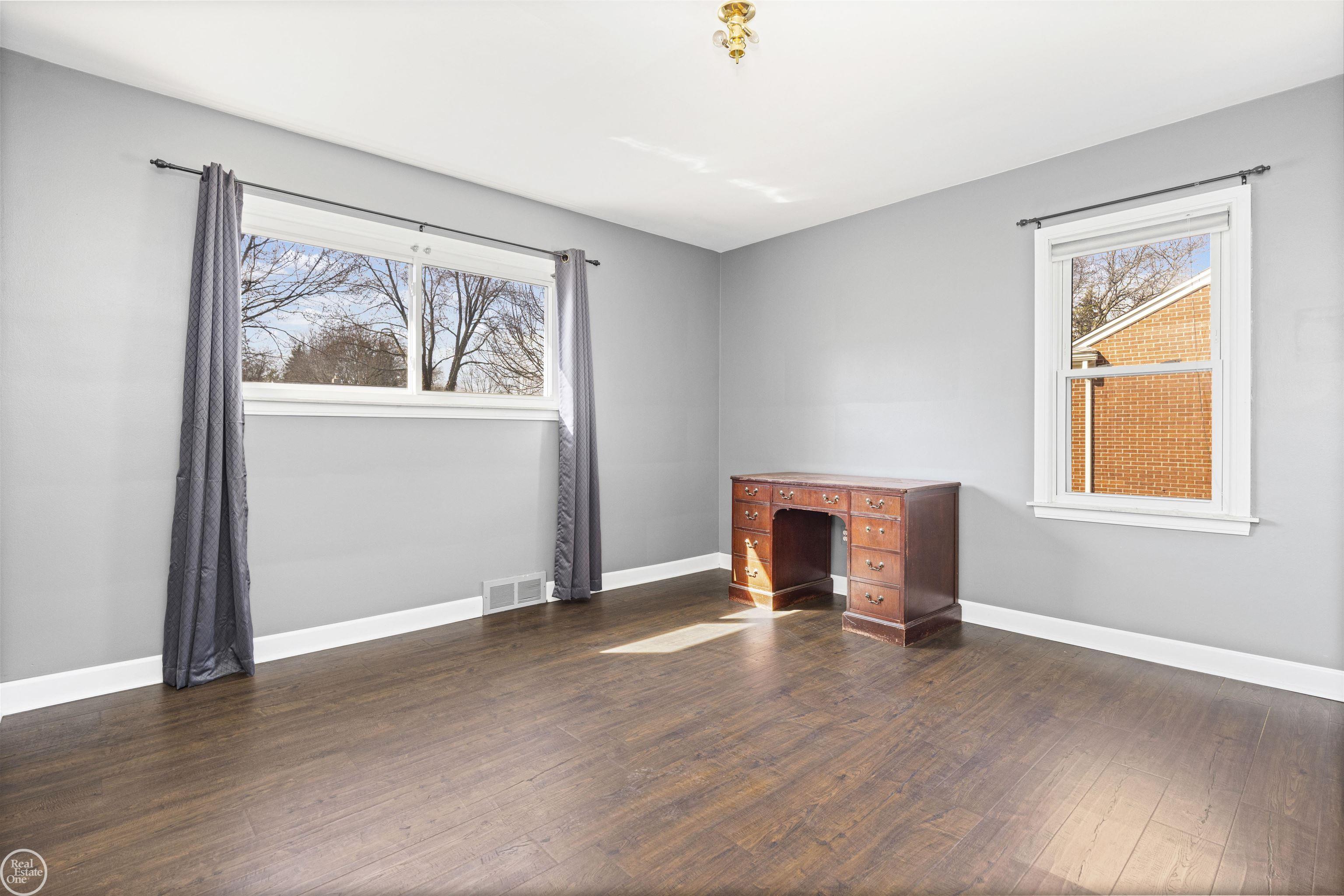 46514 Wright Avenue, Shelby Twp, MI, 48317