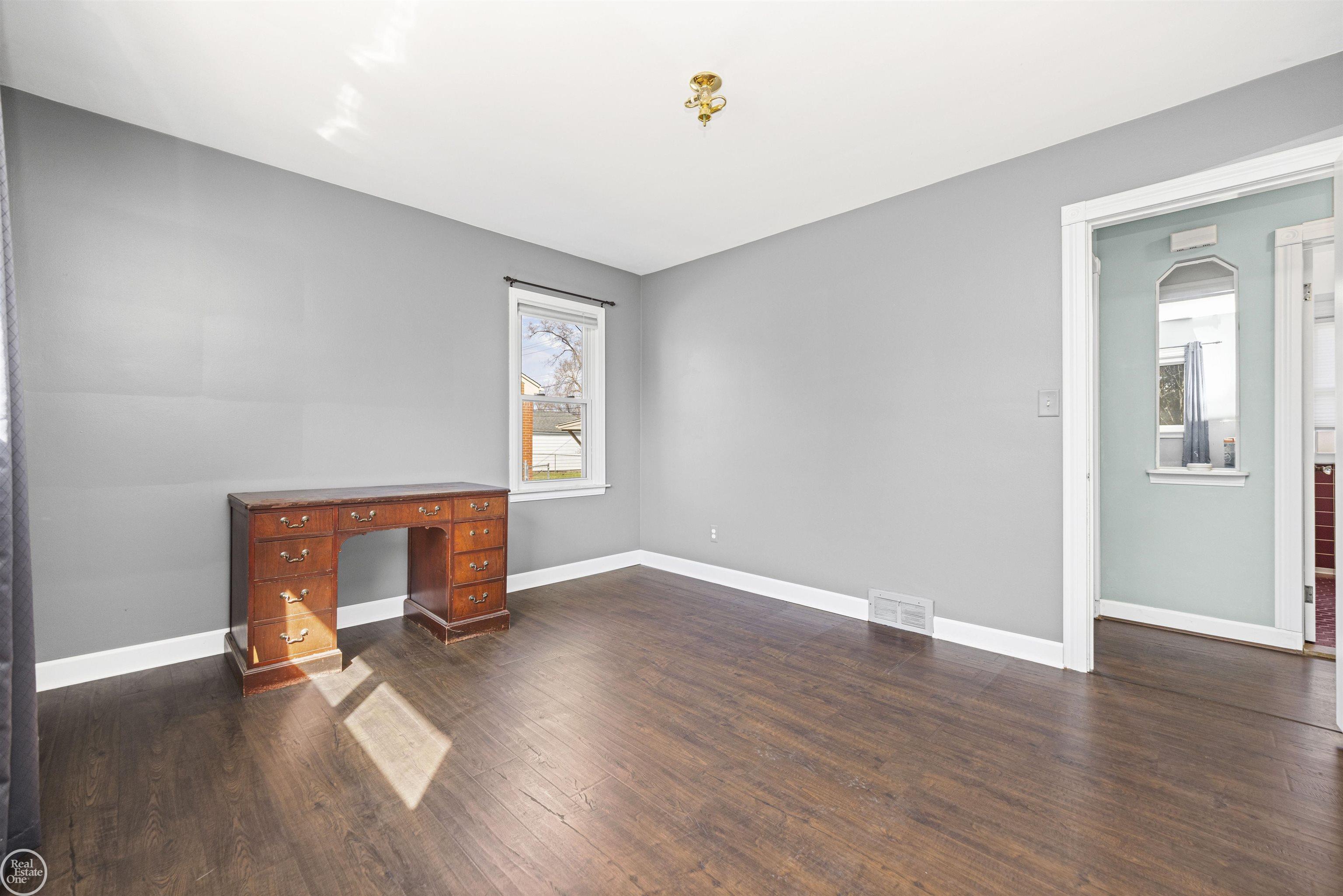 46514 Wright Avenue, Shelby Twp, MI, 48317