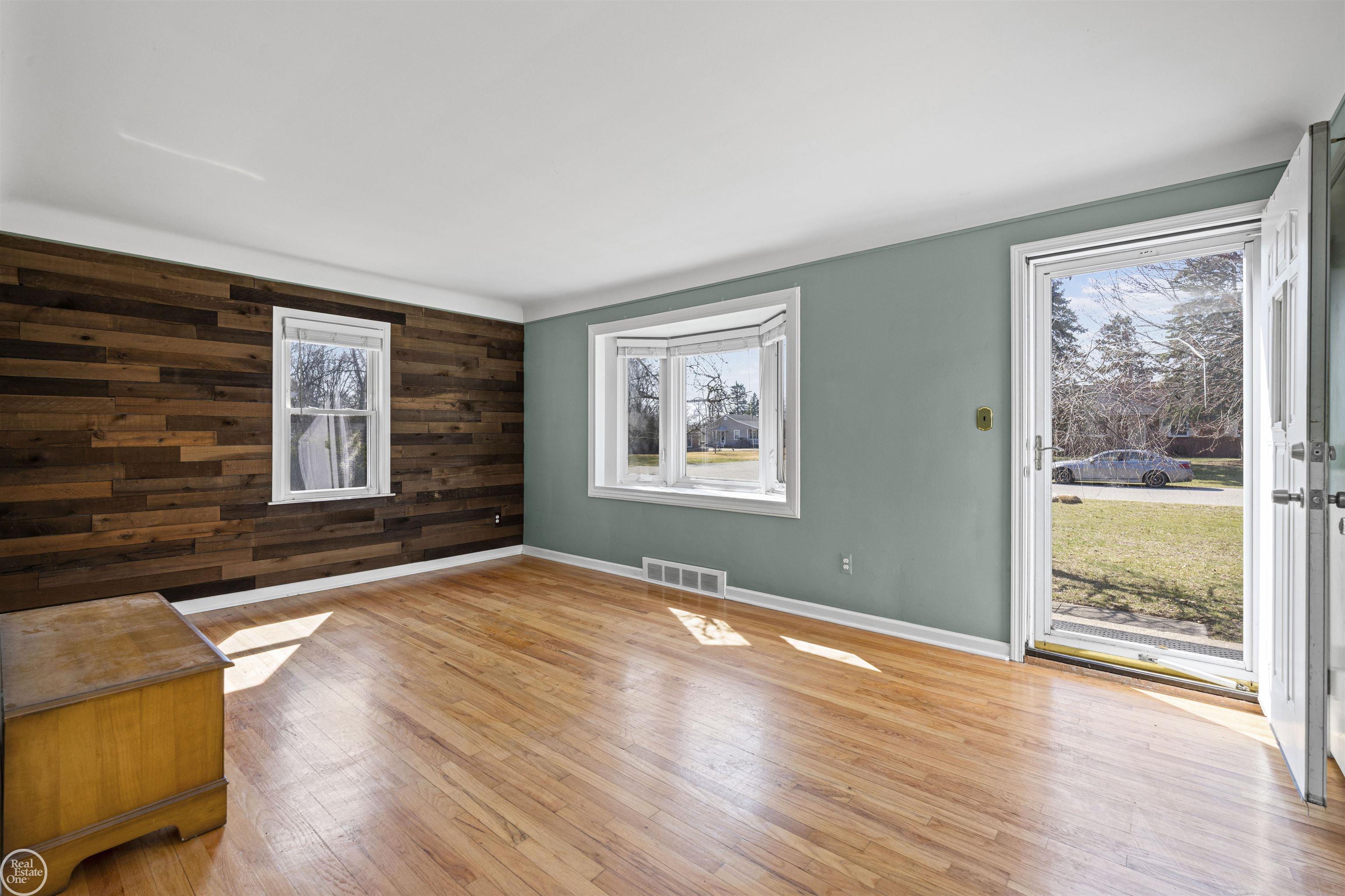 46514 Wright Avenue, Shelby Twp, MI, 48317