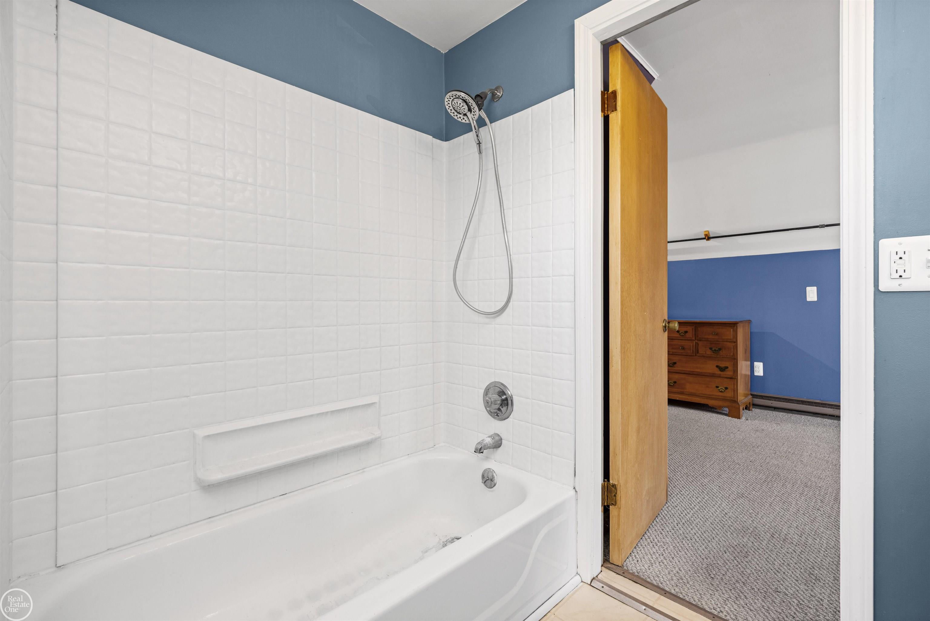 46514 Wright Avenue, Shelby Twp, MI, 48317