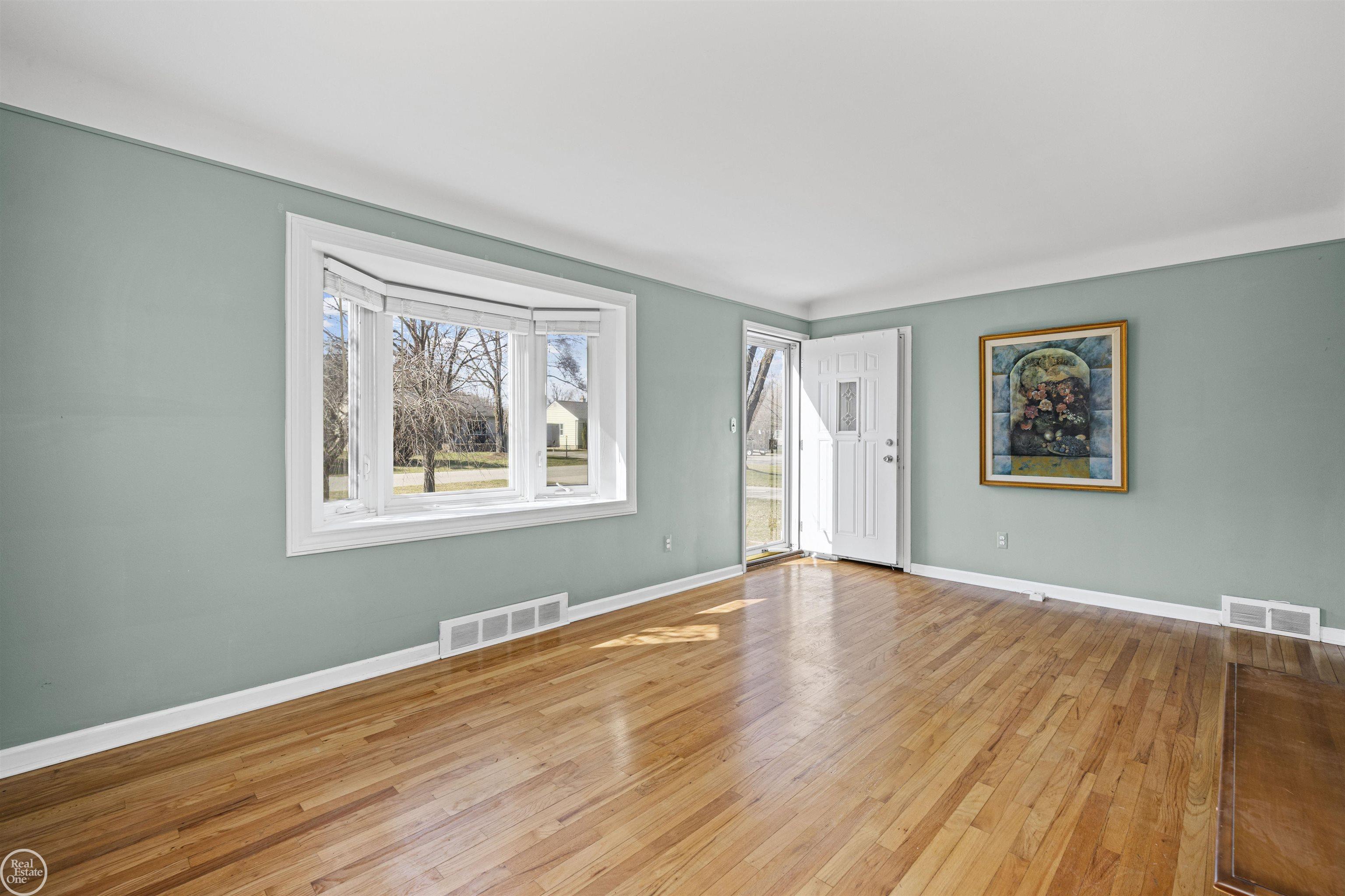 46514 Wright Avenue, Shelby Twp, MI, 48317