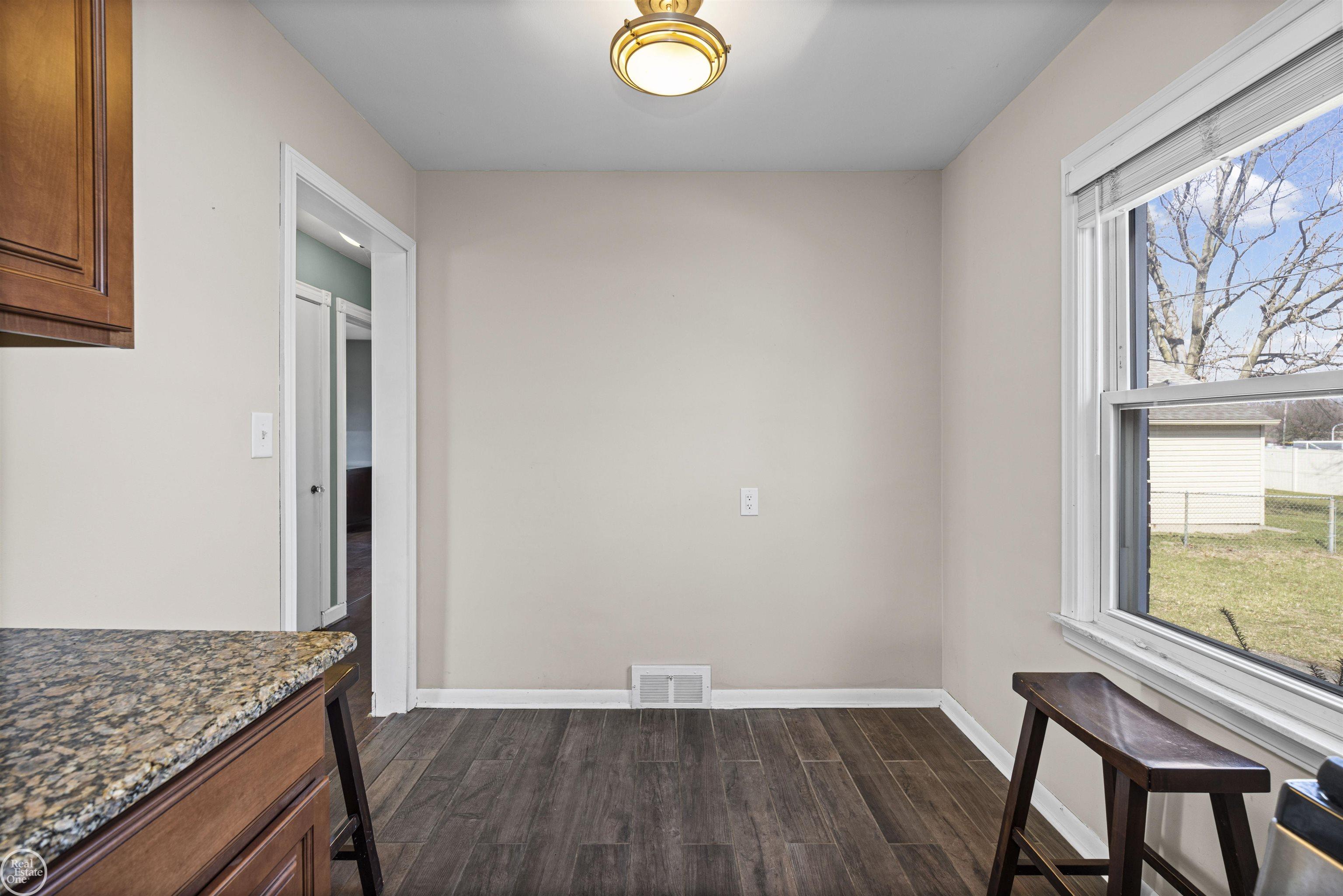 46514 Wright Avenue, Shelby Twp, MI, 48317