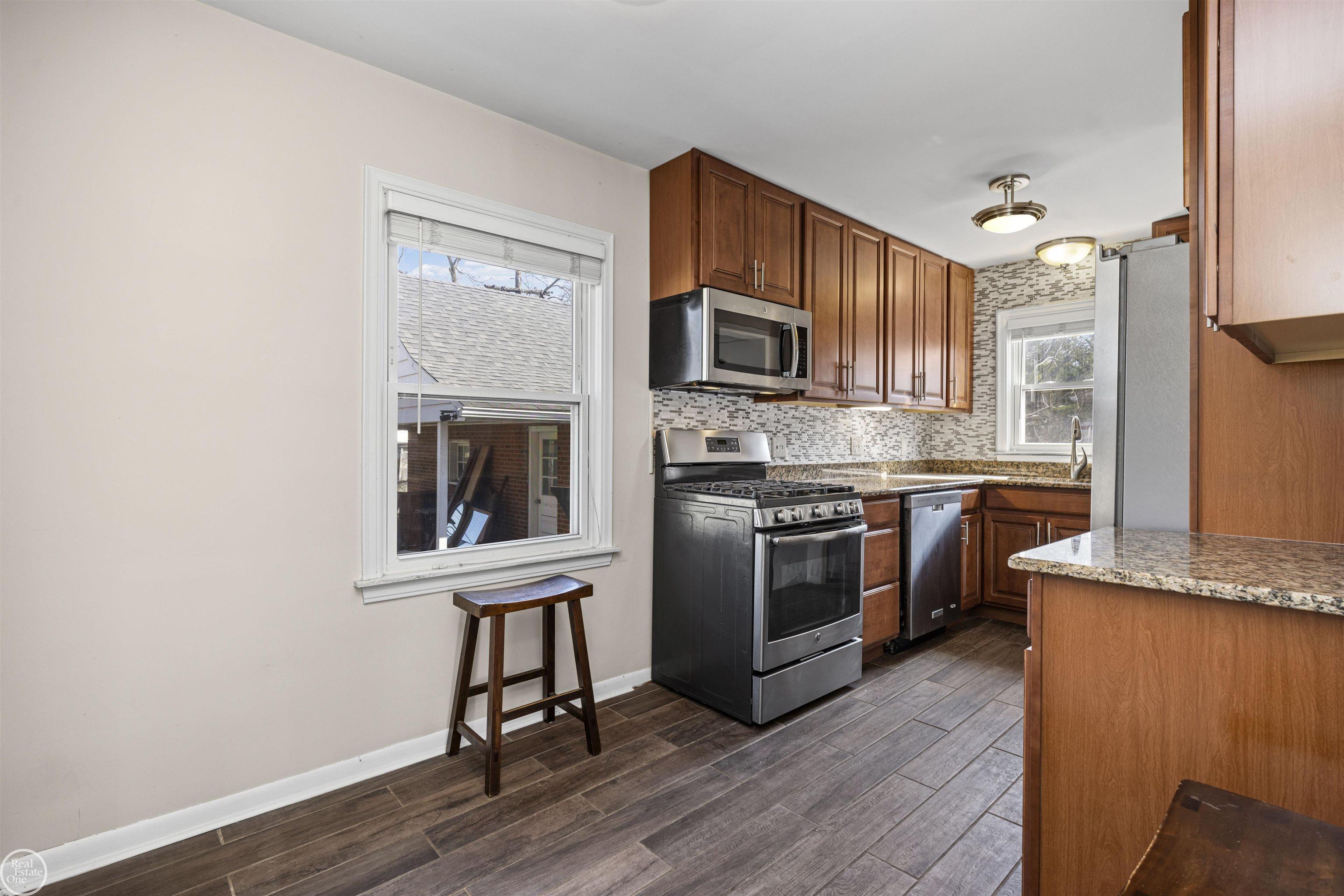 46514 Wright Avenue, Shelby Twp, MI, 48317