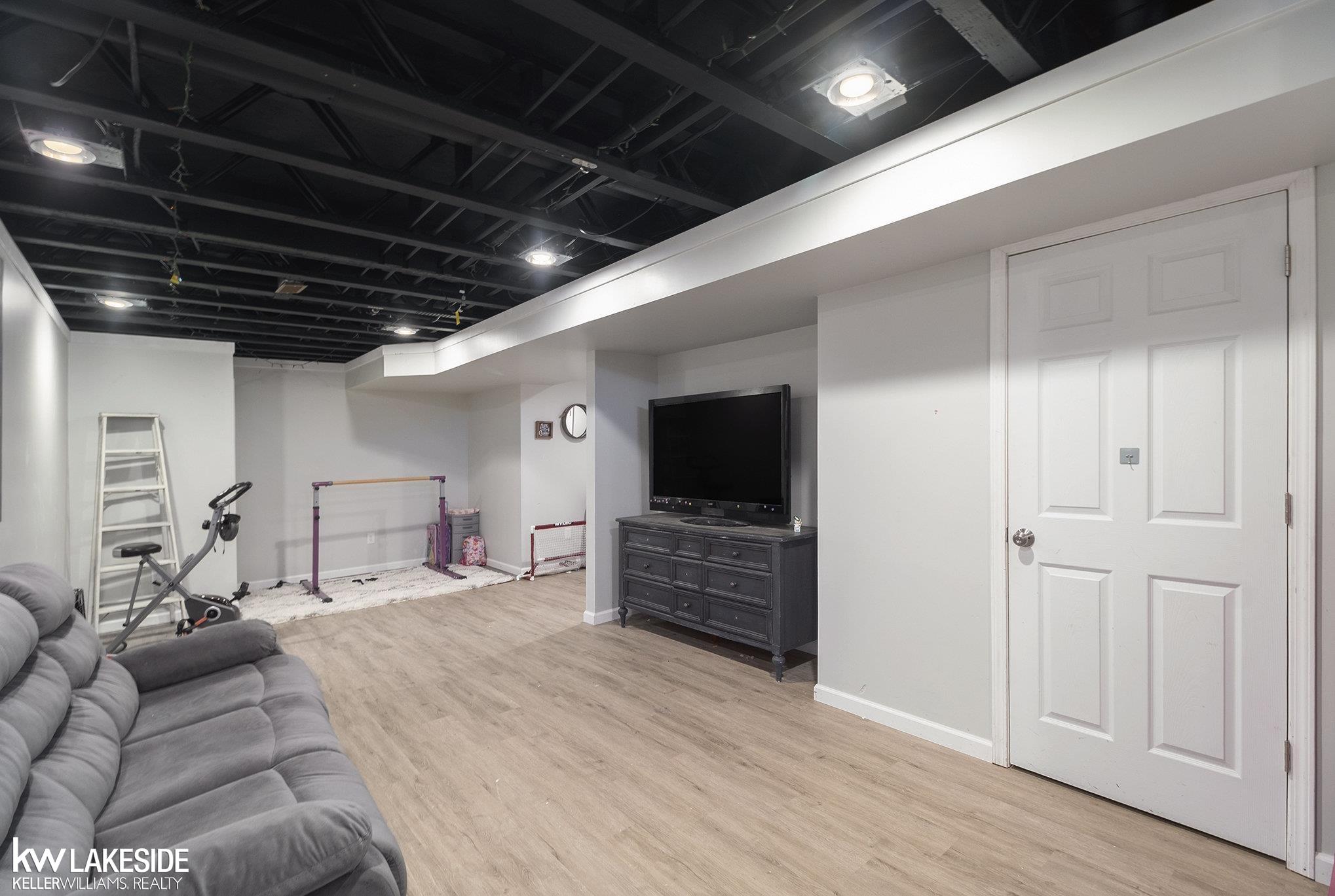 56546 Winding Creek Drive, Macomb, MI, 48042