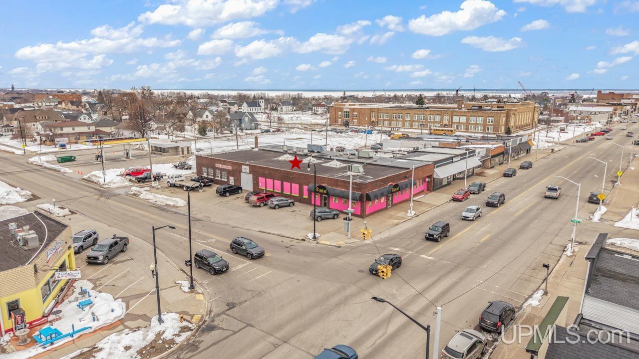 615 S Jefferson Avenue, Saginaw, MI, 48607 1133
