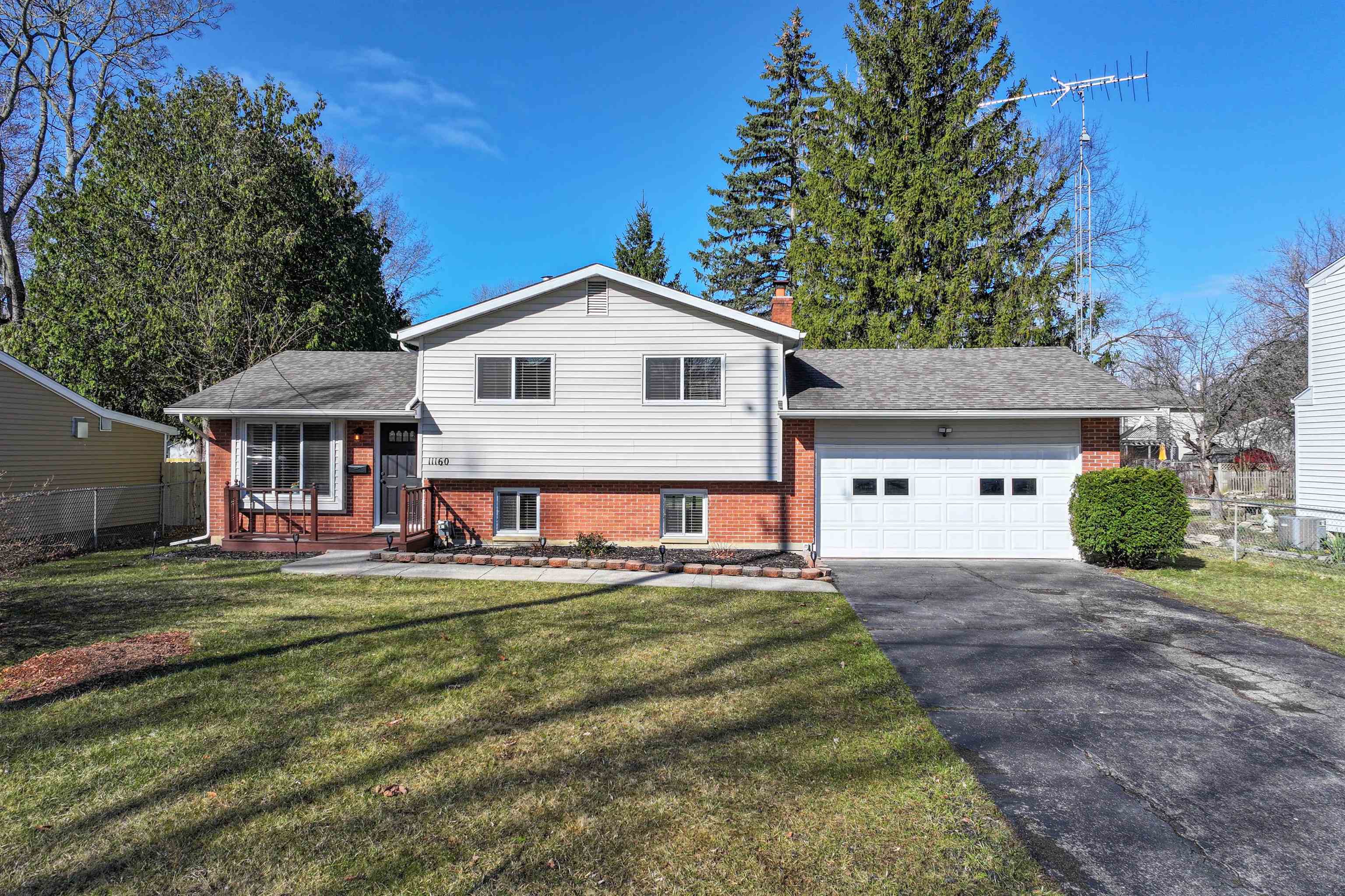 11160 Riverview Drive, Grand Blanc, MI, 48439