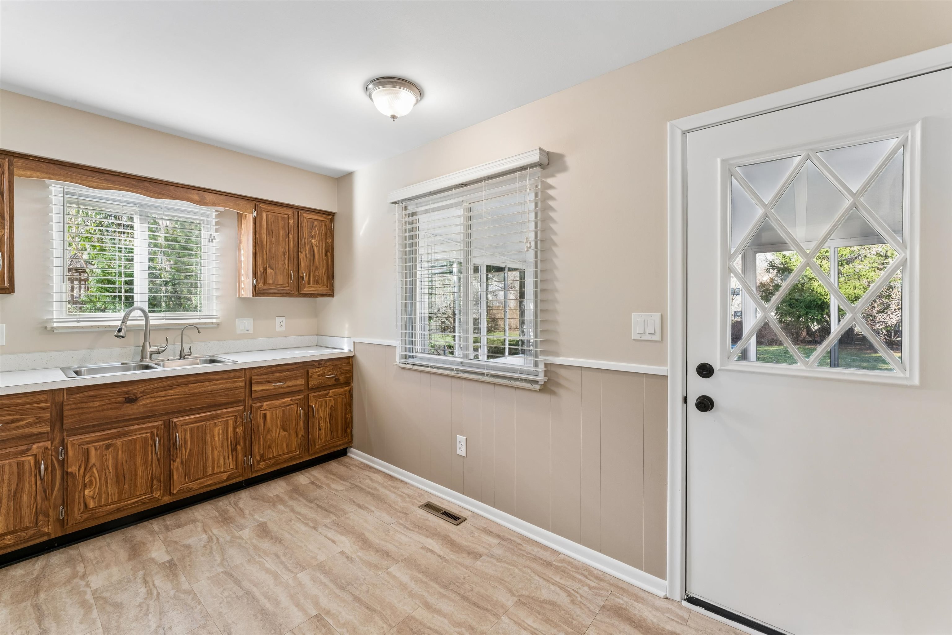 11160 Riverview Drive, Grand Blanc, MI, 48439