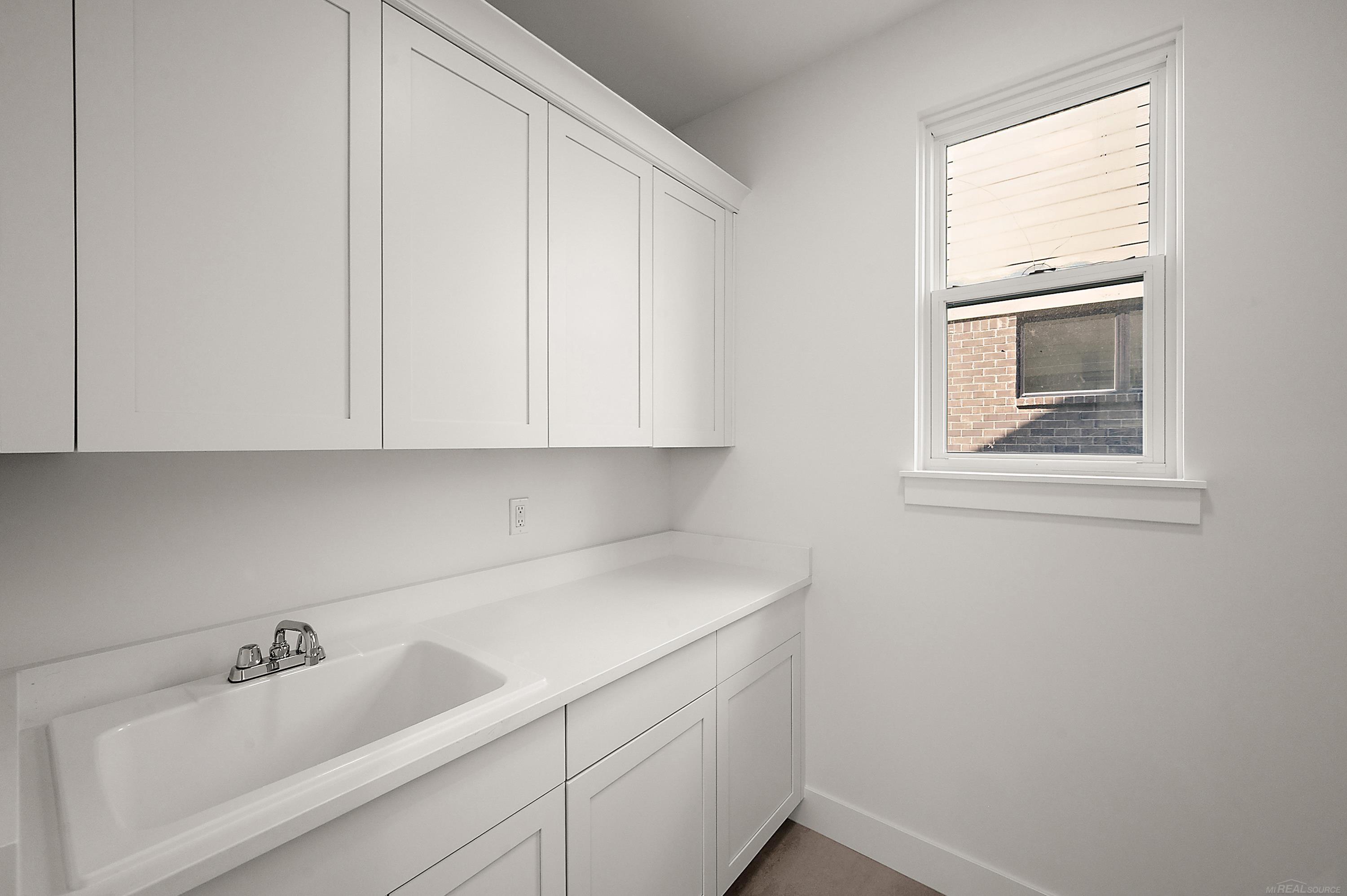 5956 Willow Grove Drive, Troy, MI, 48085