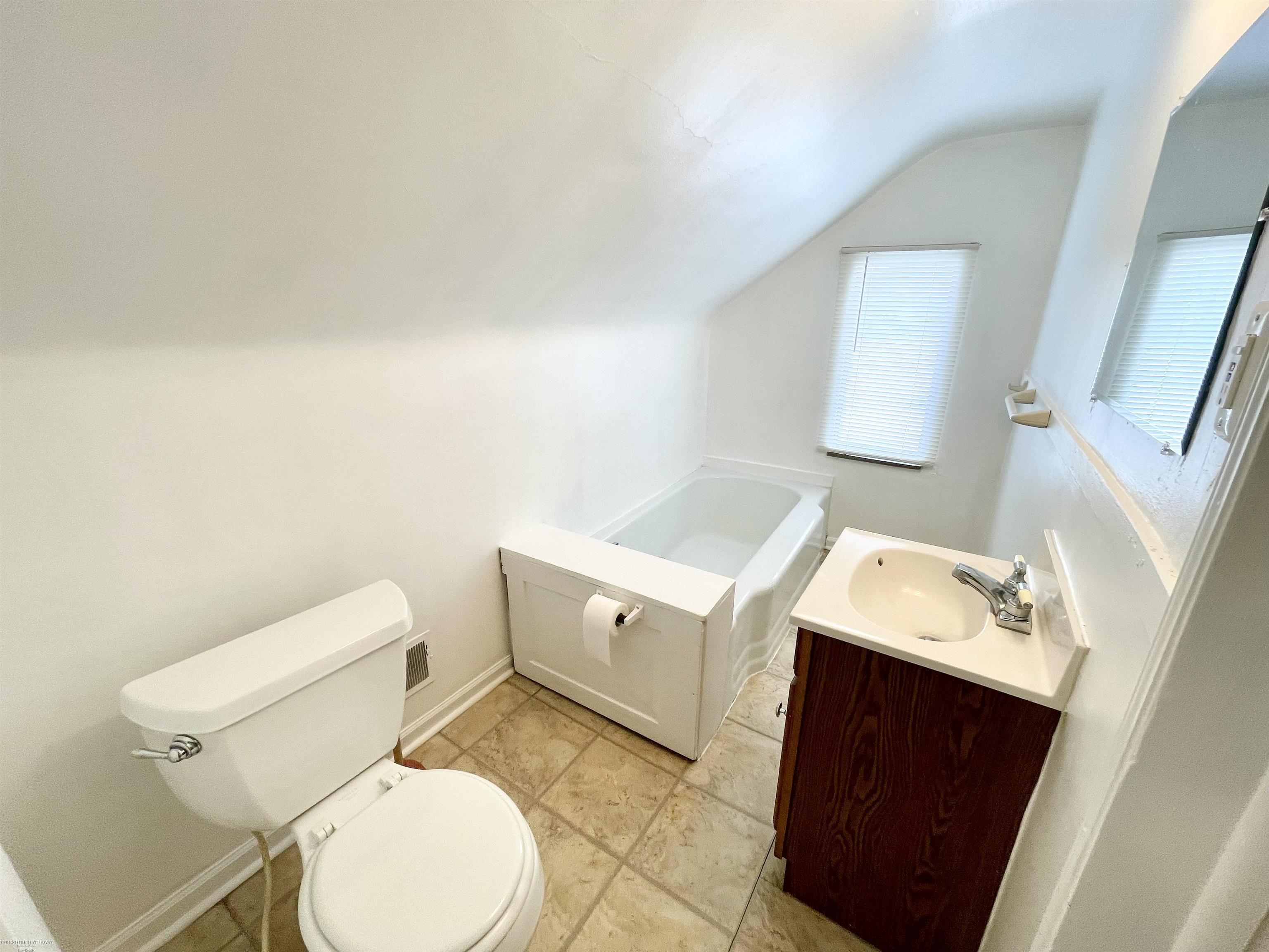 12531 Common Road, Warren, MI, 48093