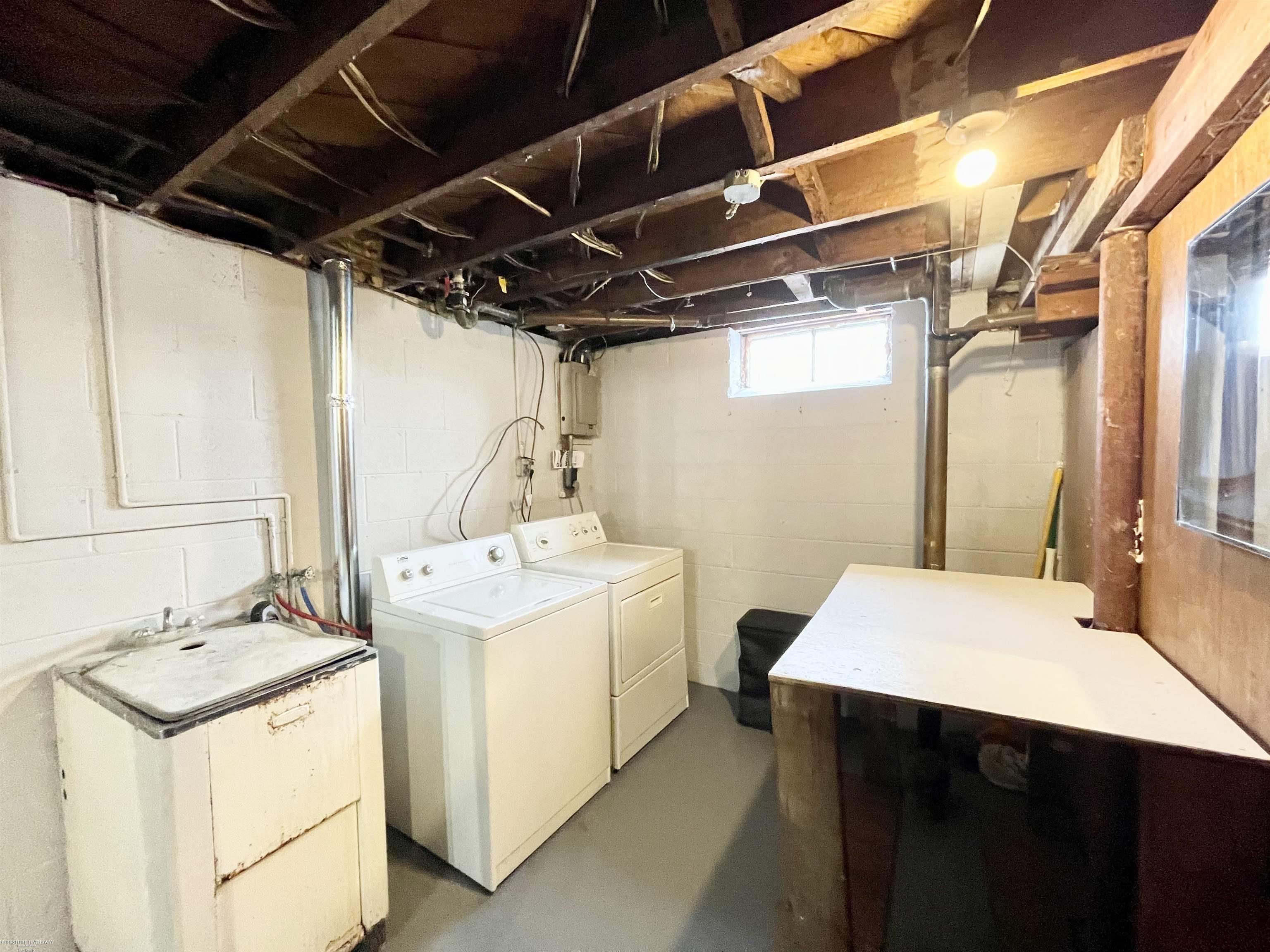 12531 Common Road, Warren, MI, 48093