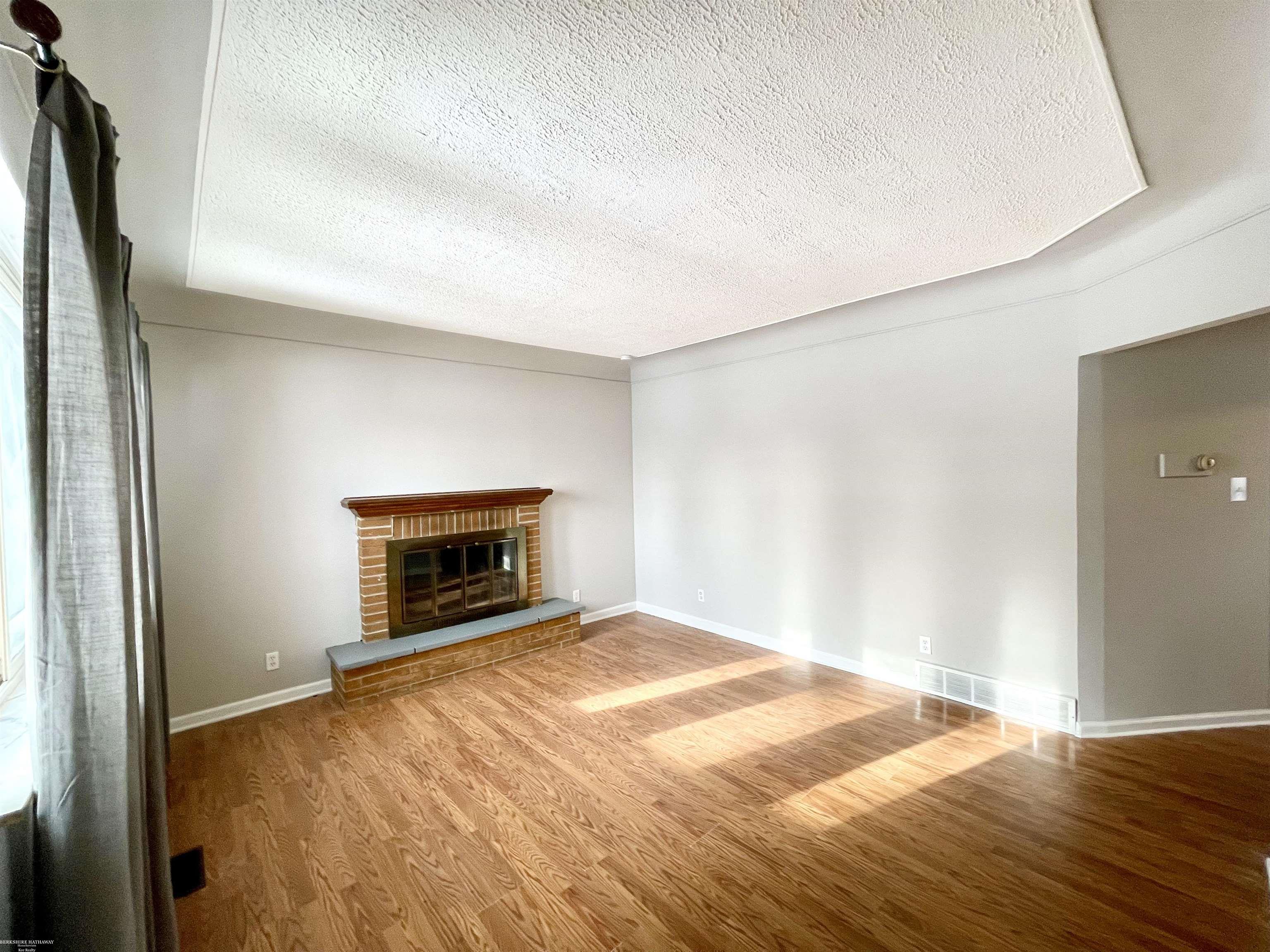 12531 Common Road, Warren, MI, 48093