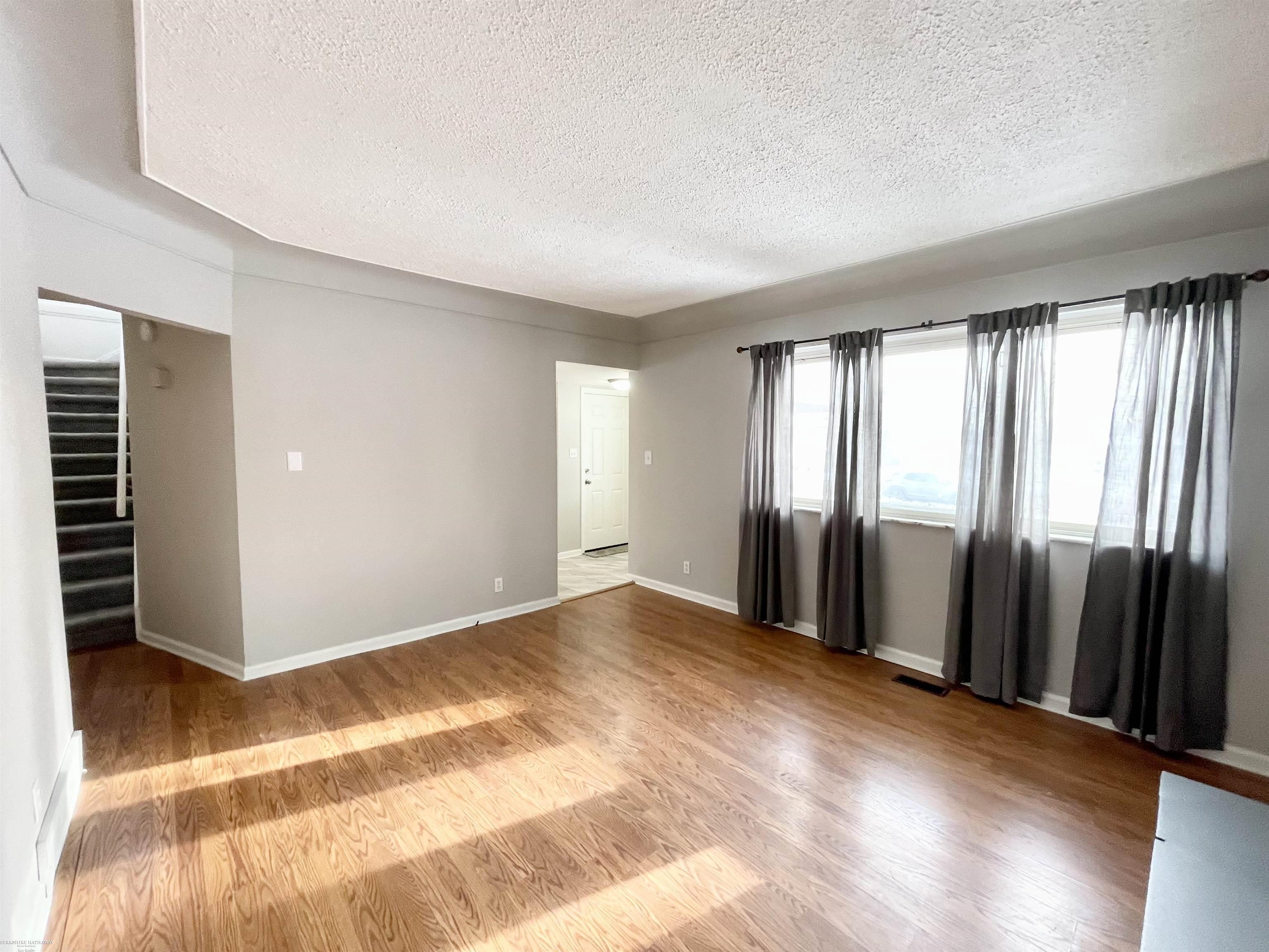 12531 Common Road, Warren, MI, 48093