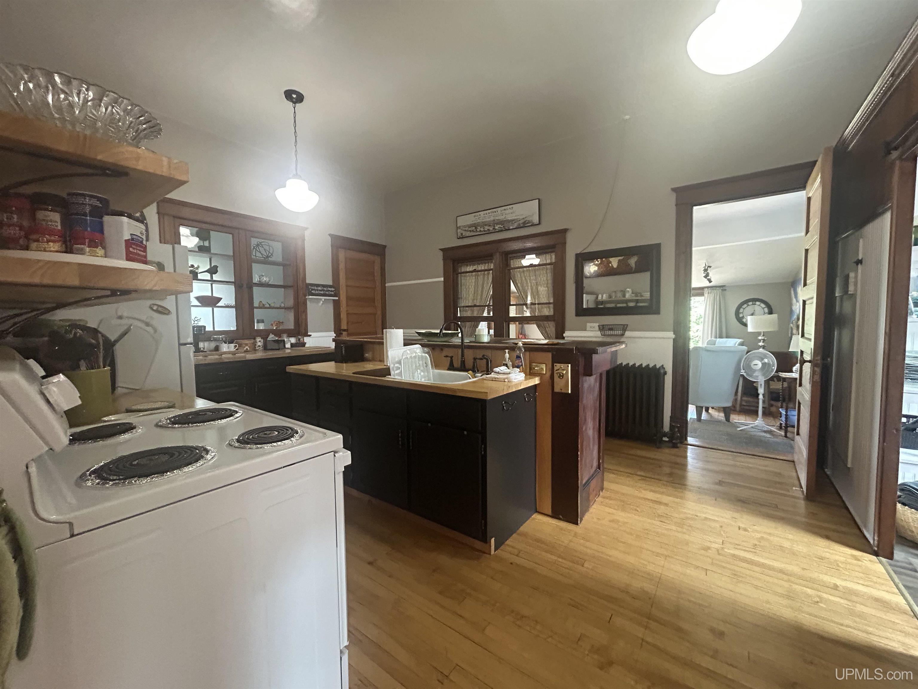 220 W Munising Avenue, Munising, MI, 49862