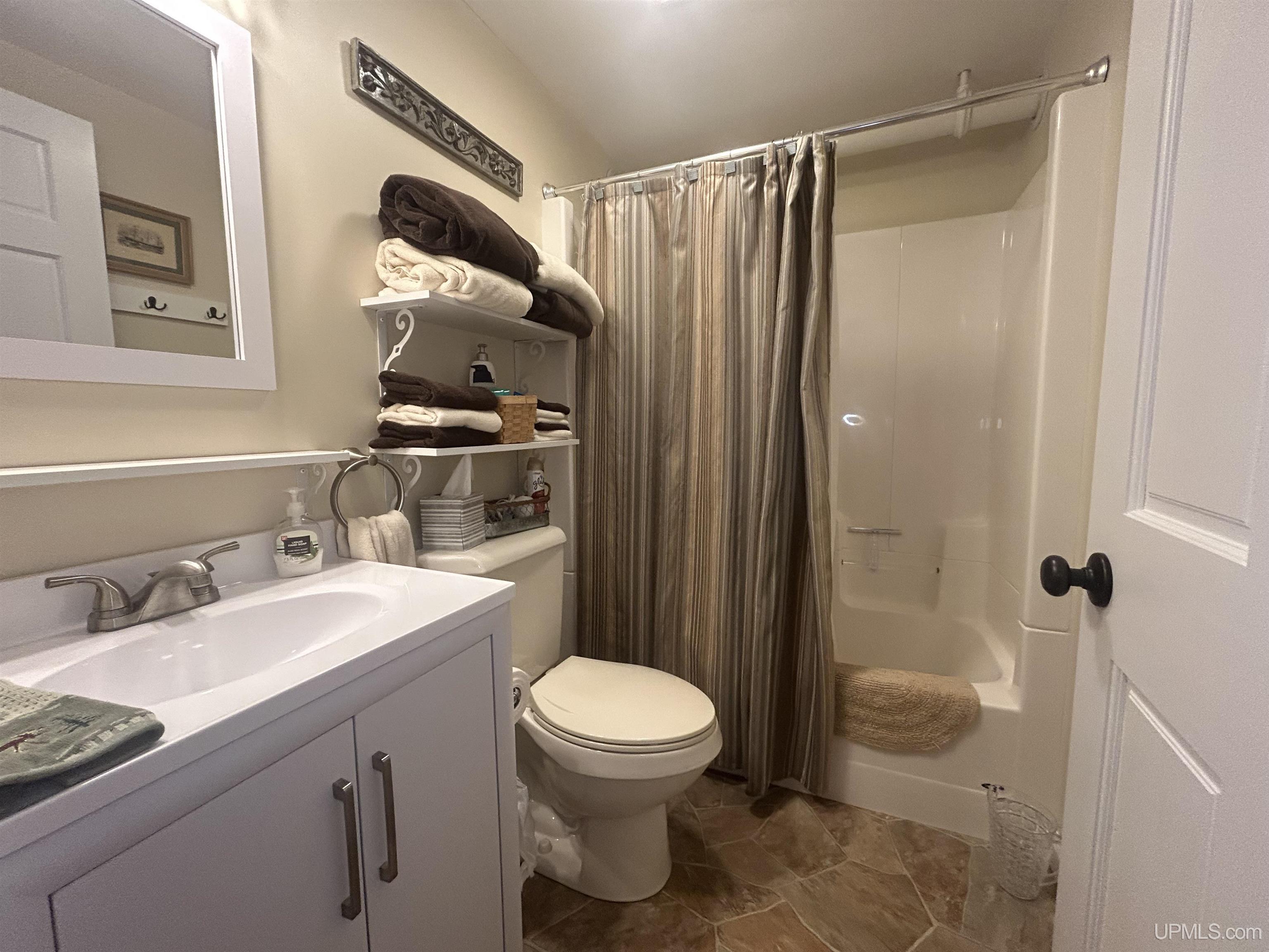 220 W Munising Avenue, Munising, MI, 49862