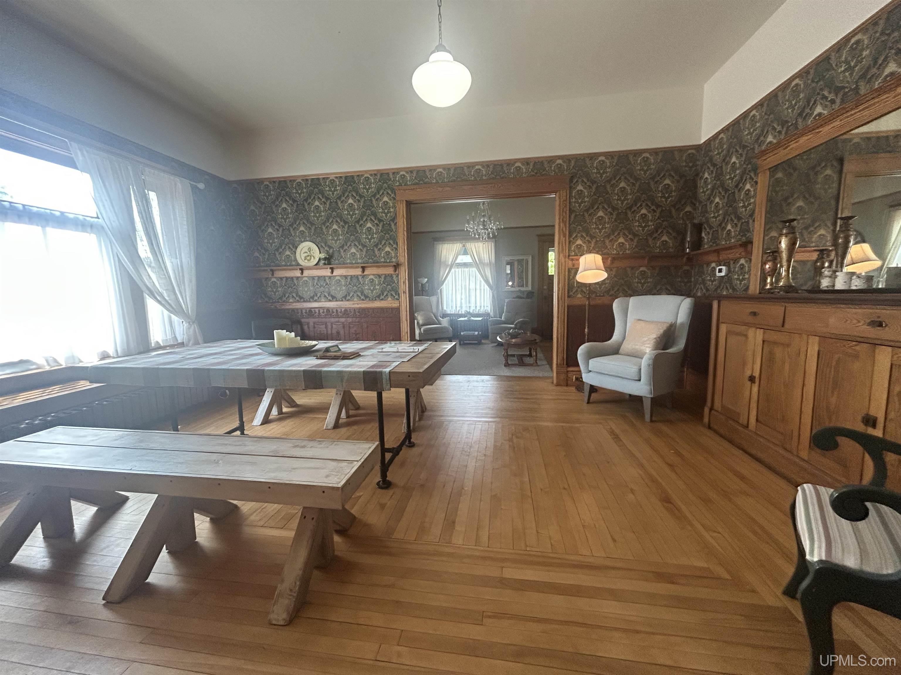 220 W Munising Avenue, Munising, MI, 49862