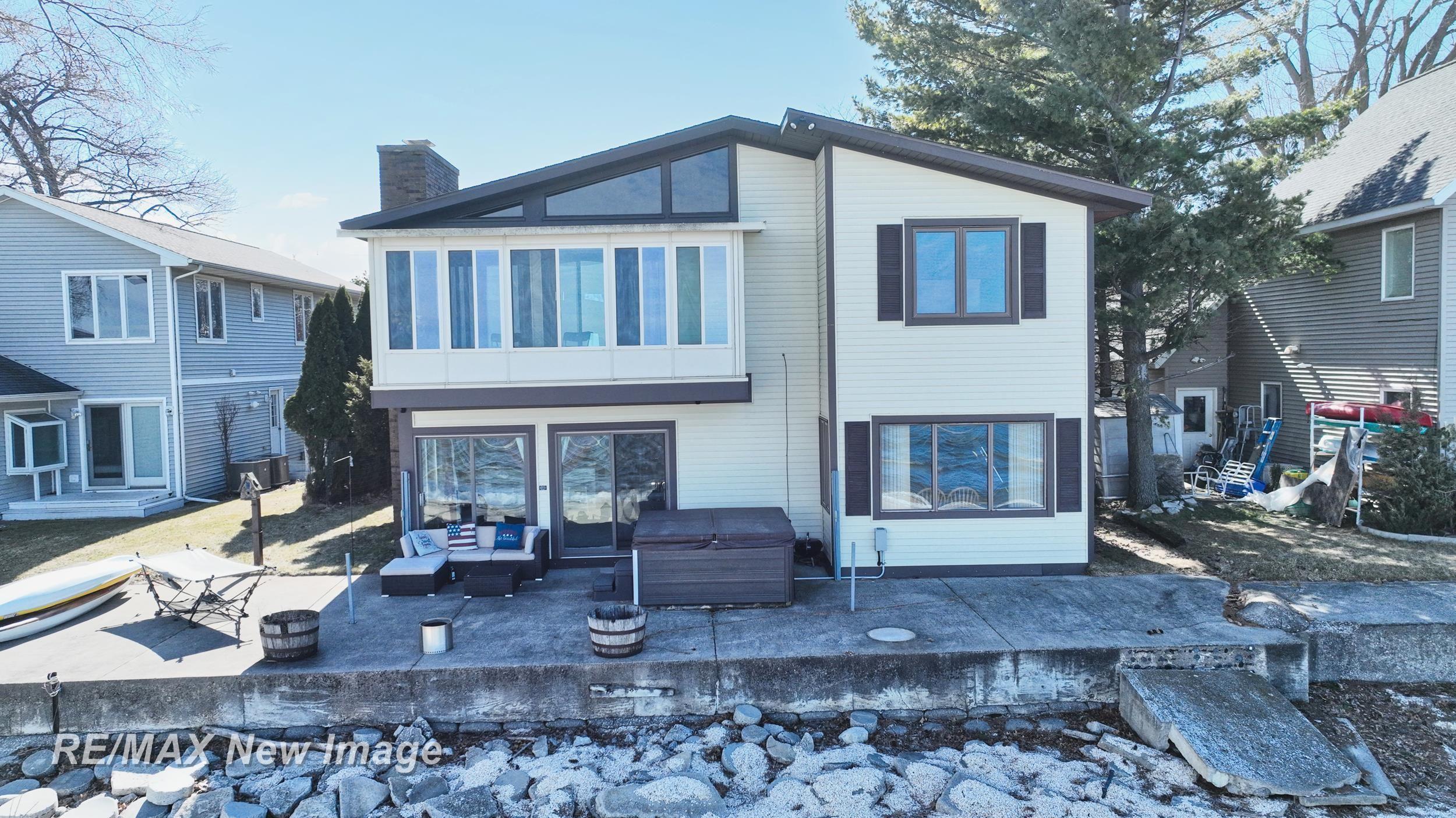 389 Ricoma Beach Road, Bay City, MI, 48706