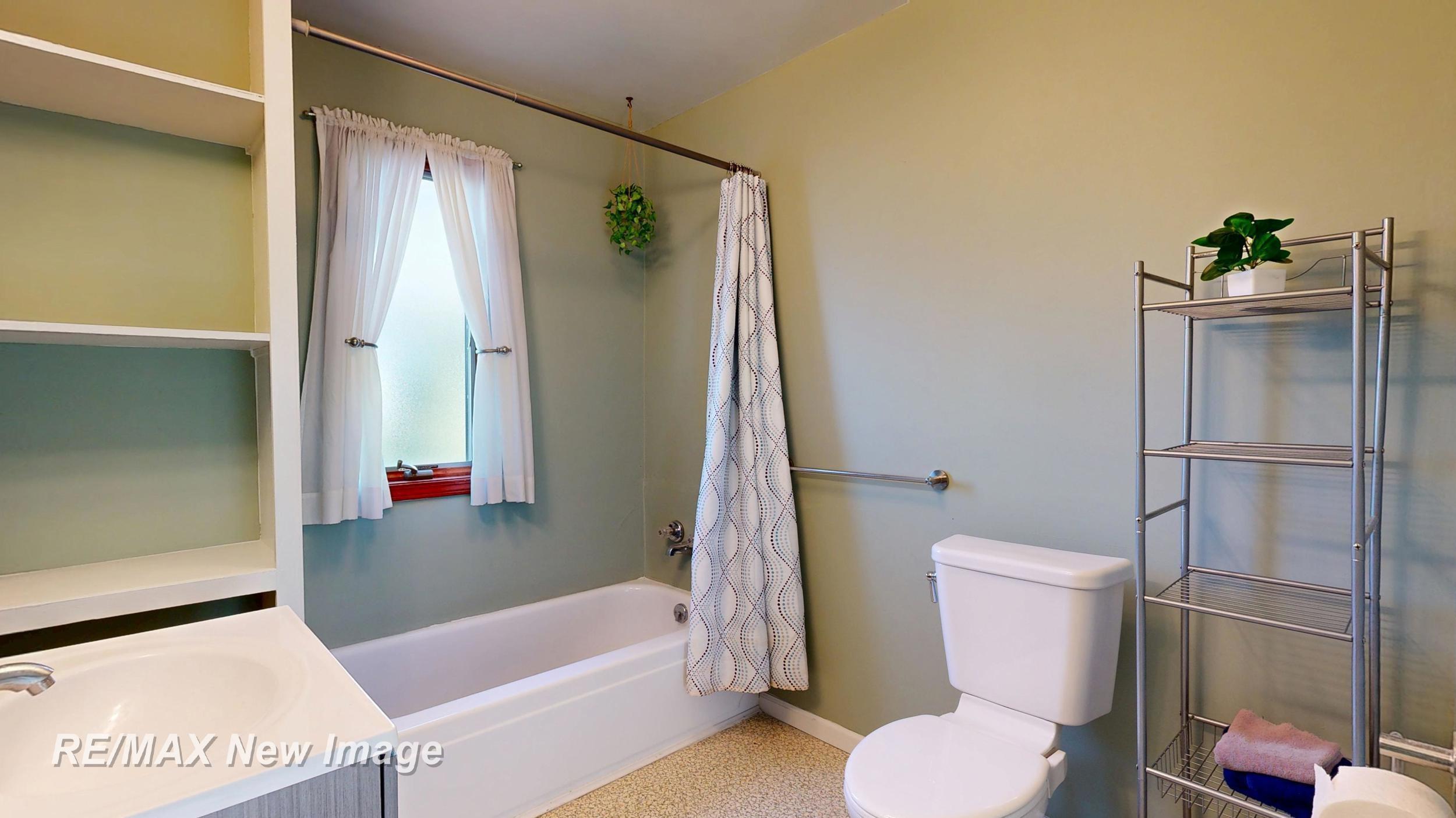 389 Ricoma Beach Road, Bay City, MI, 48706