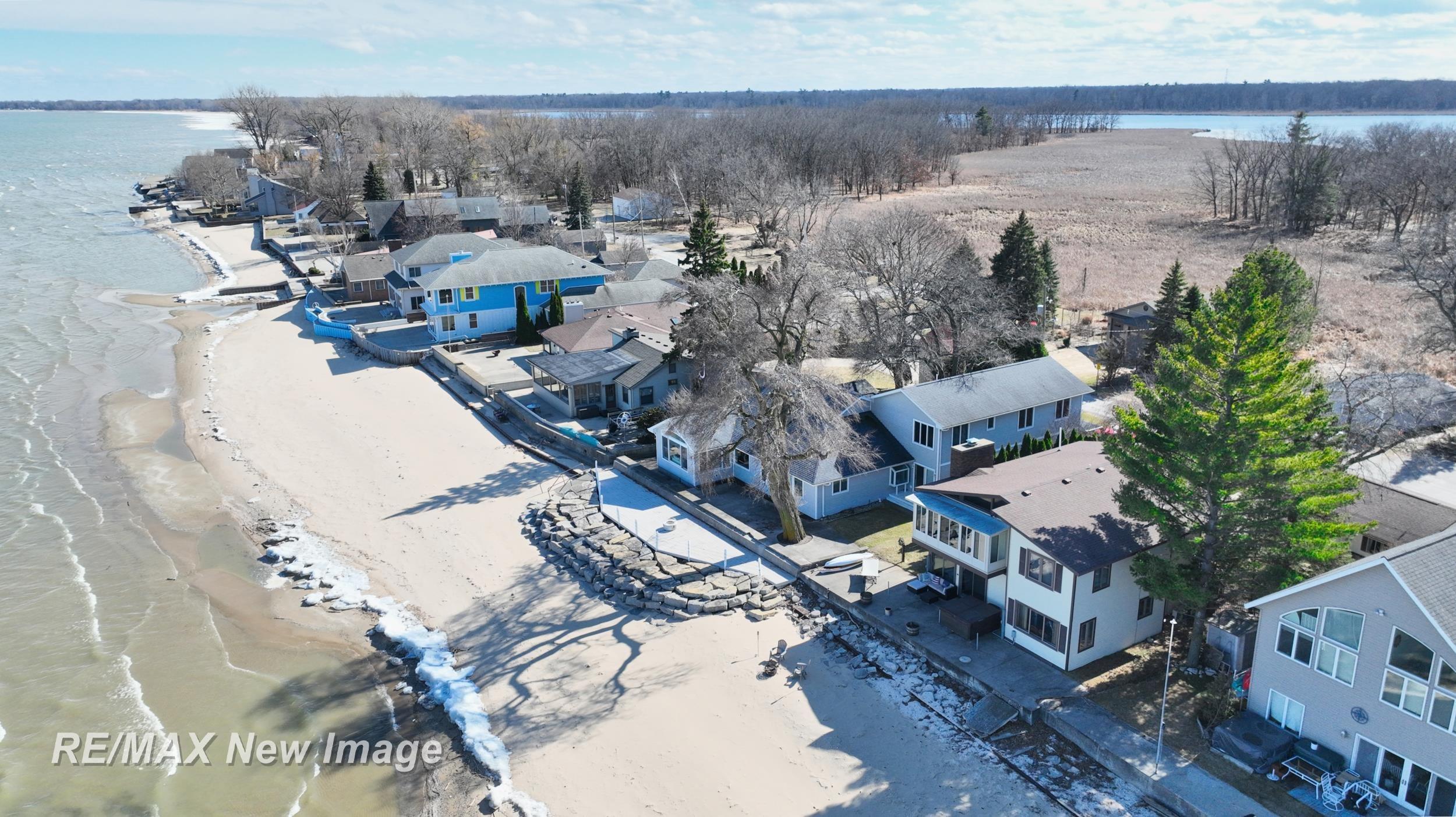 389 Ricoma Beach Road, Bay City, MI, 48706