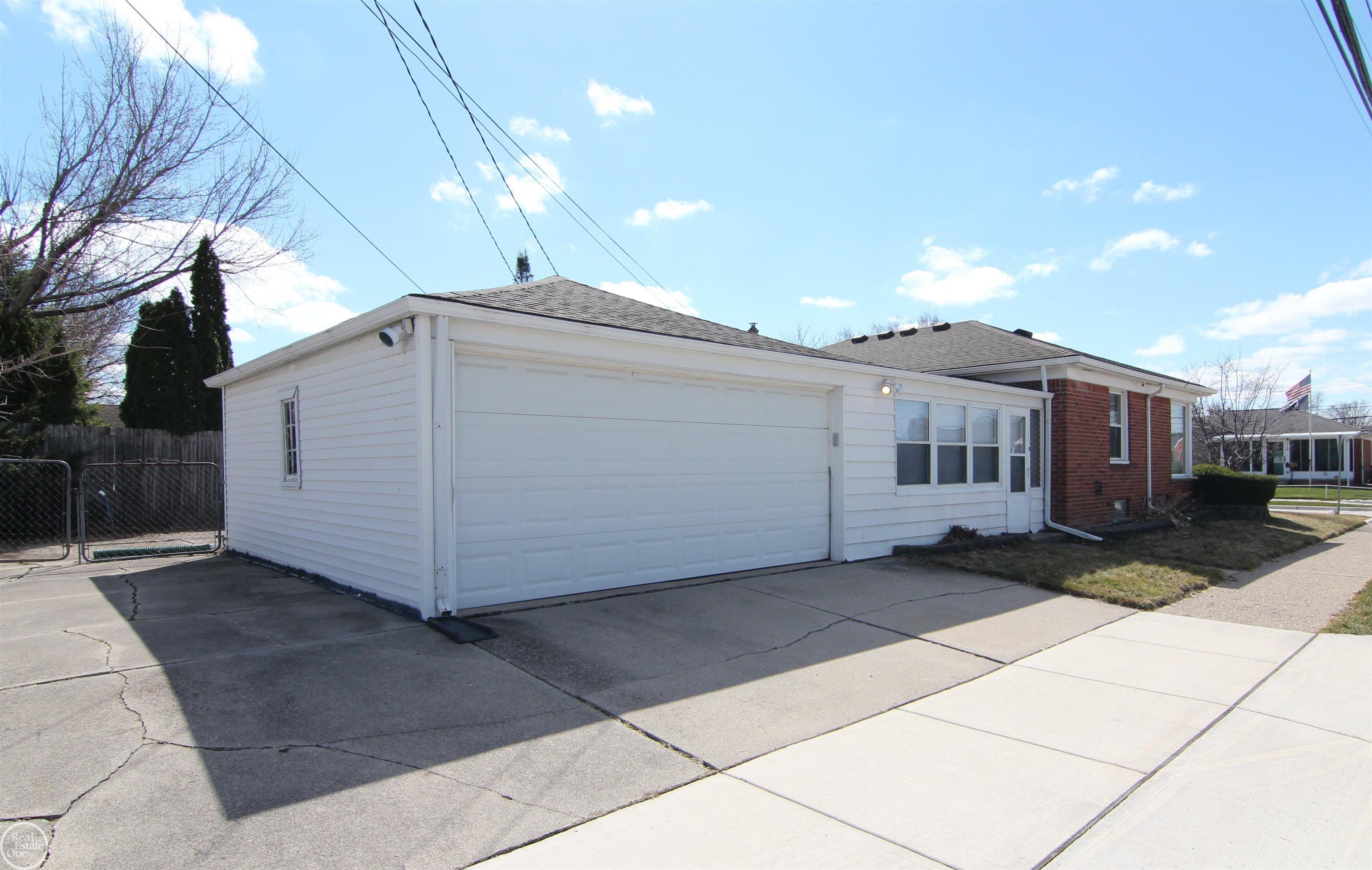 28260 Edward Street, Roseville, MI, 48066