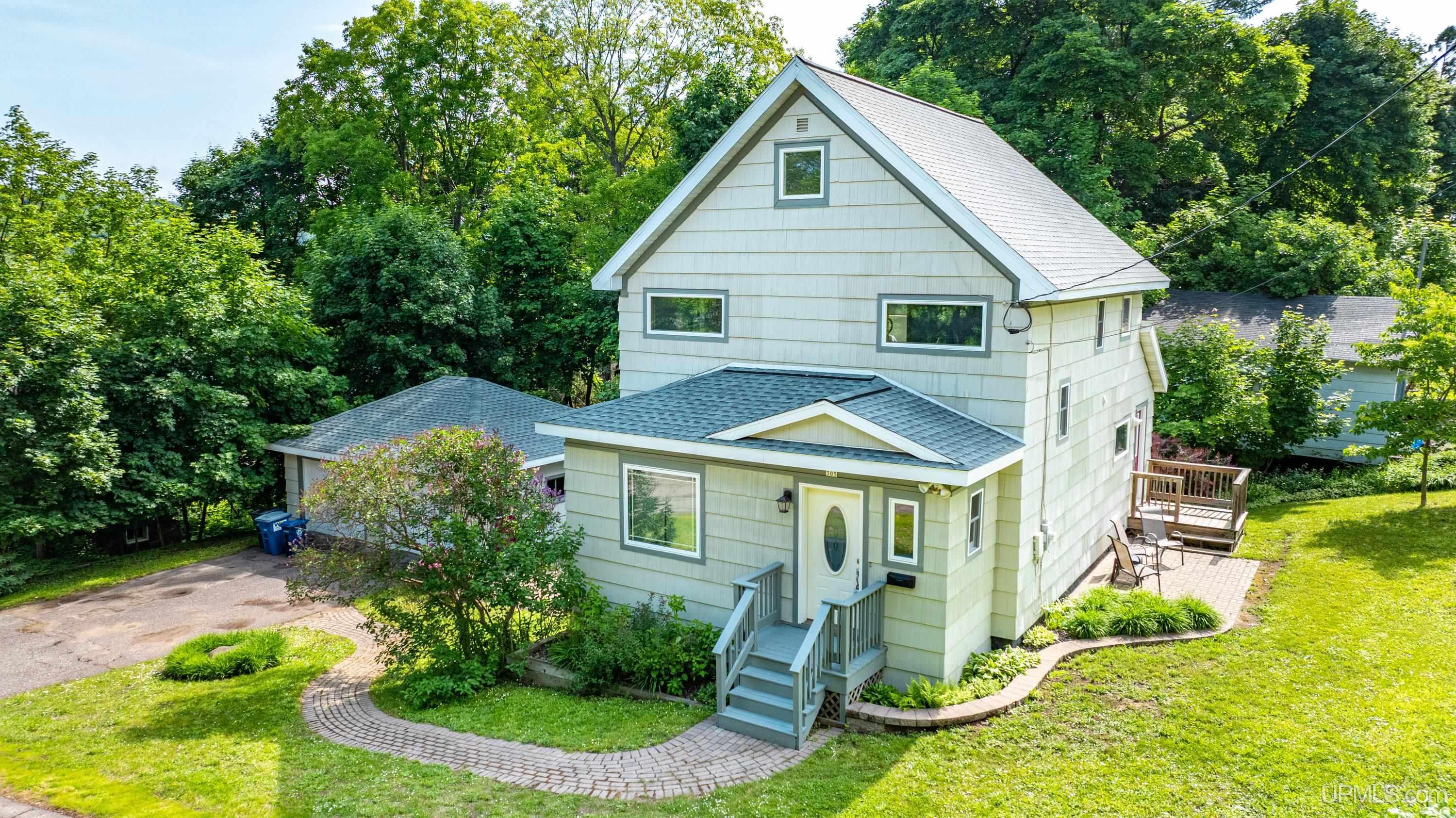 305 Emerald Street, Houghton, MI, 49931