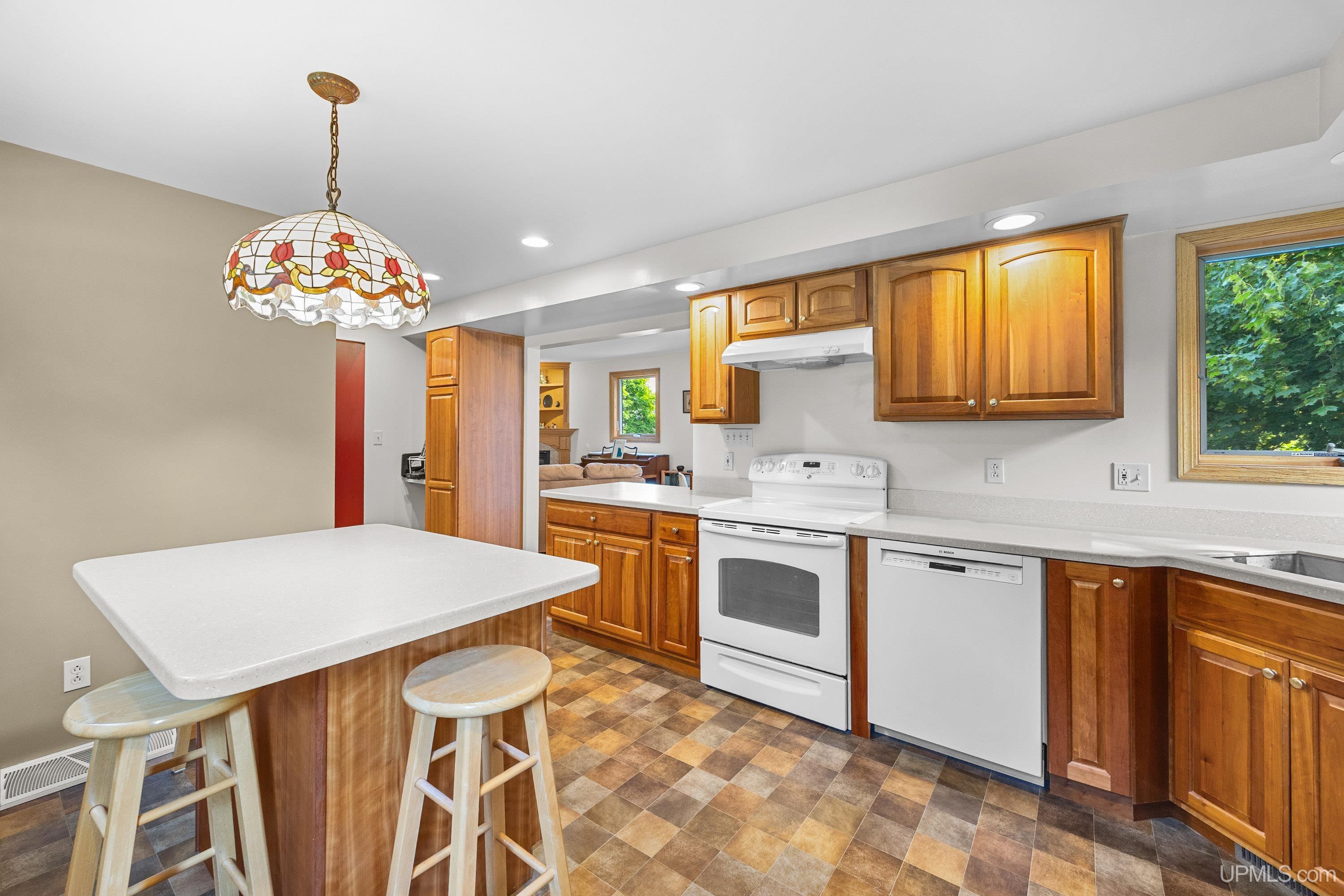 305 Emerald Street, Houghton, MI, 49931