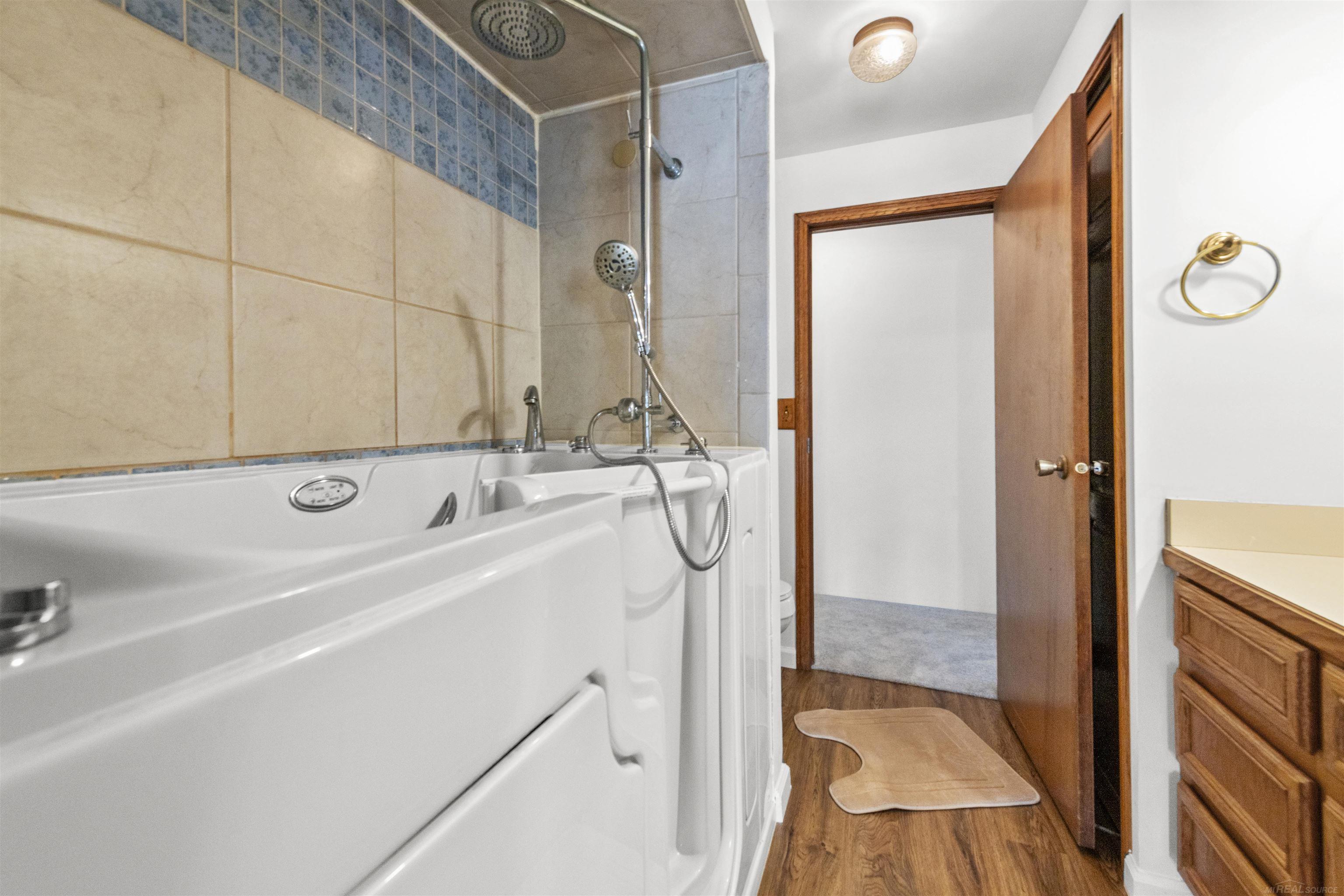 69455 Hicks Road, Armada, MI, 48005