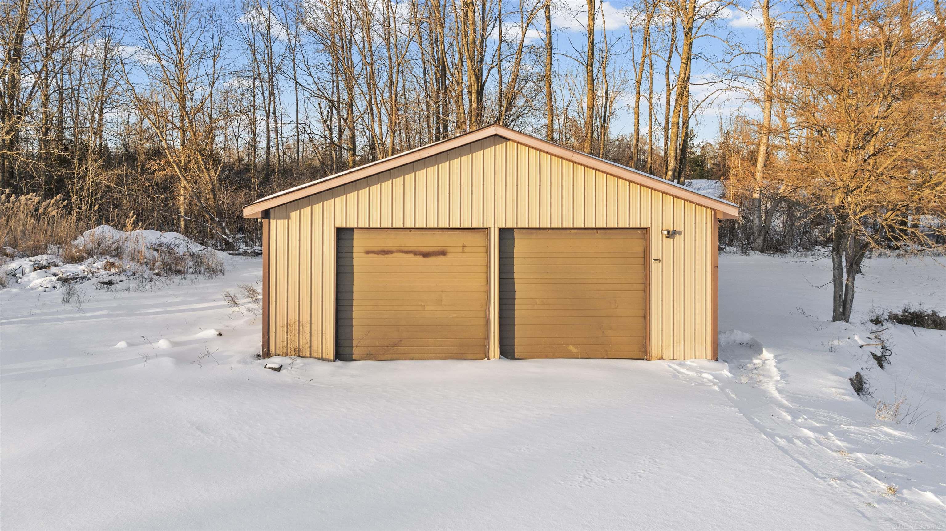 69455 Hicks Road, Armada, MI, 48005