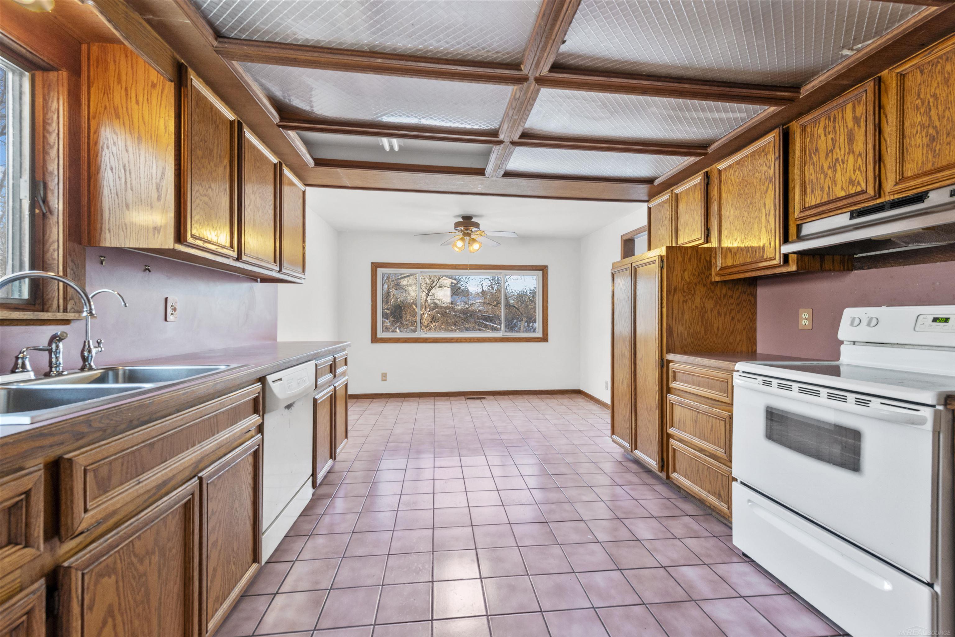 69455 Hicks Road, Armada, MI, 48005