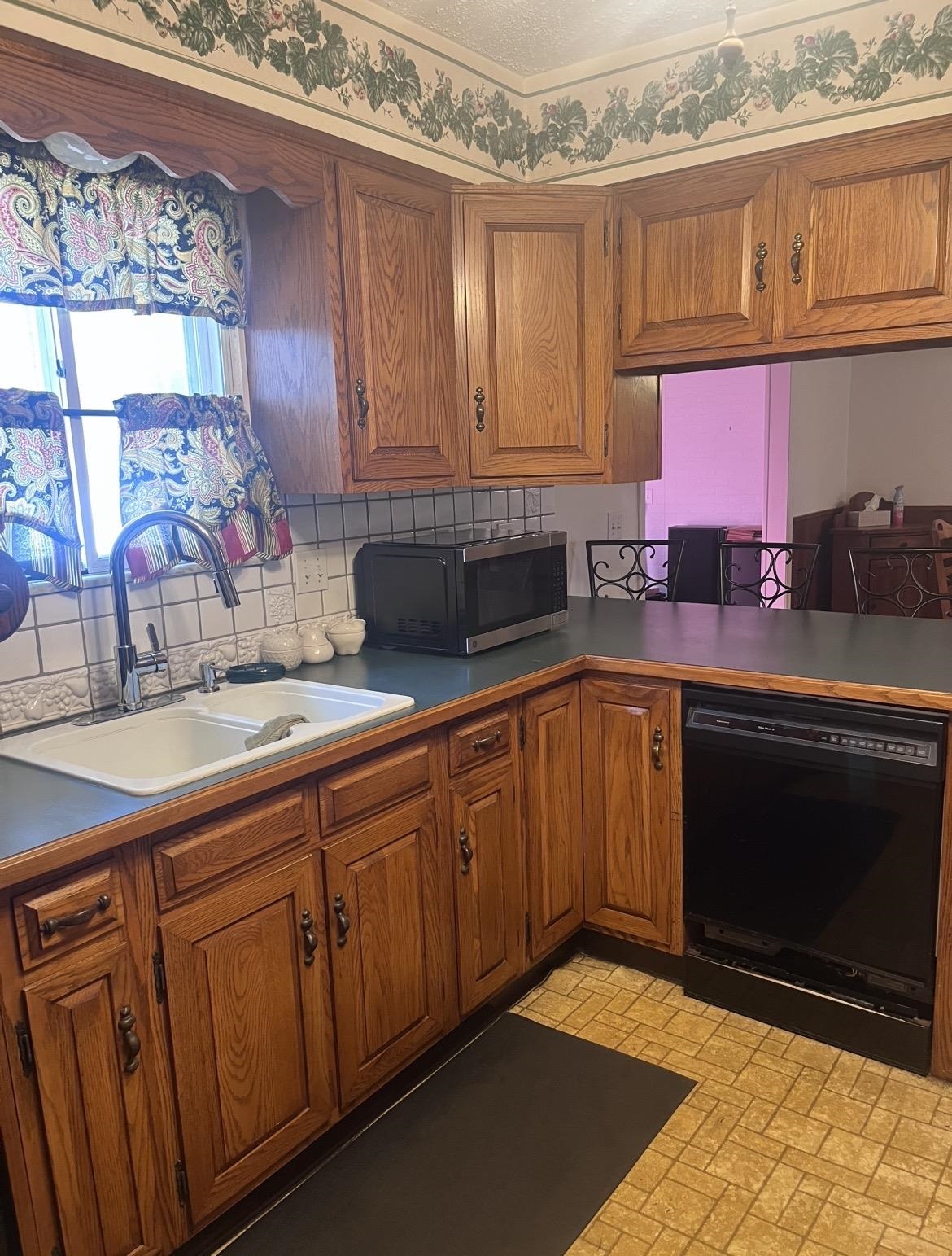 1435 Westerrace Drive, Flint, MI, 48532