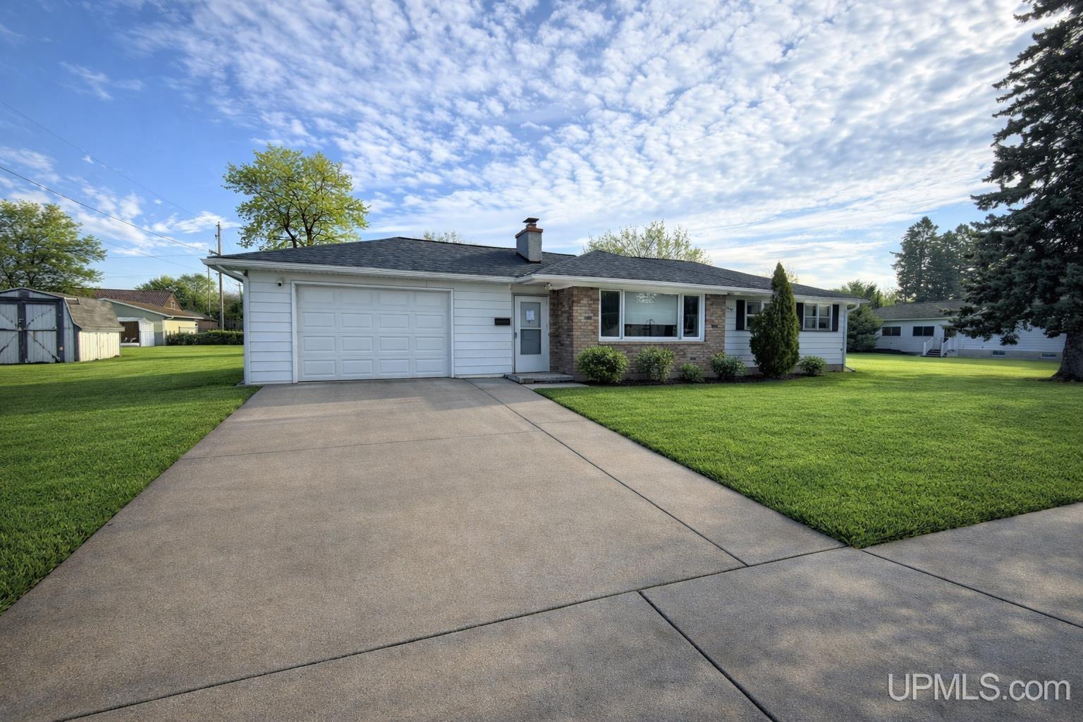 2100 14th Street, Menominee, MI, 49858