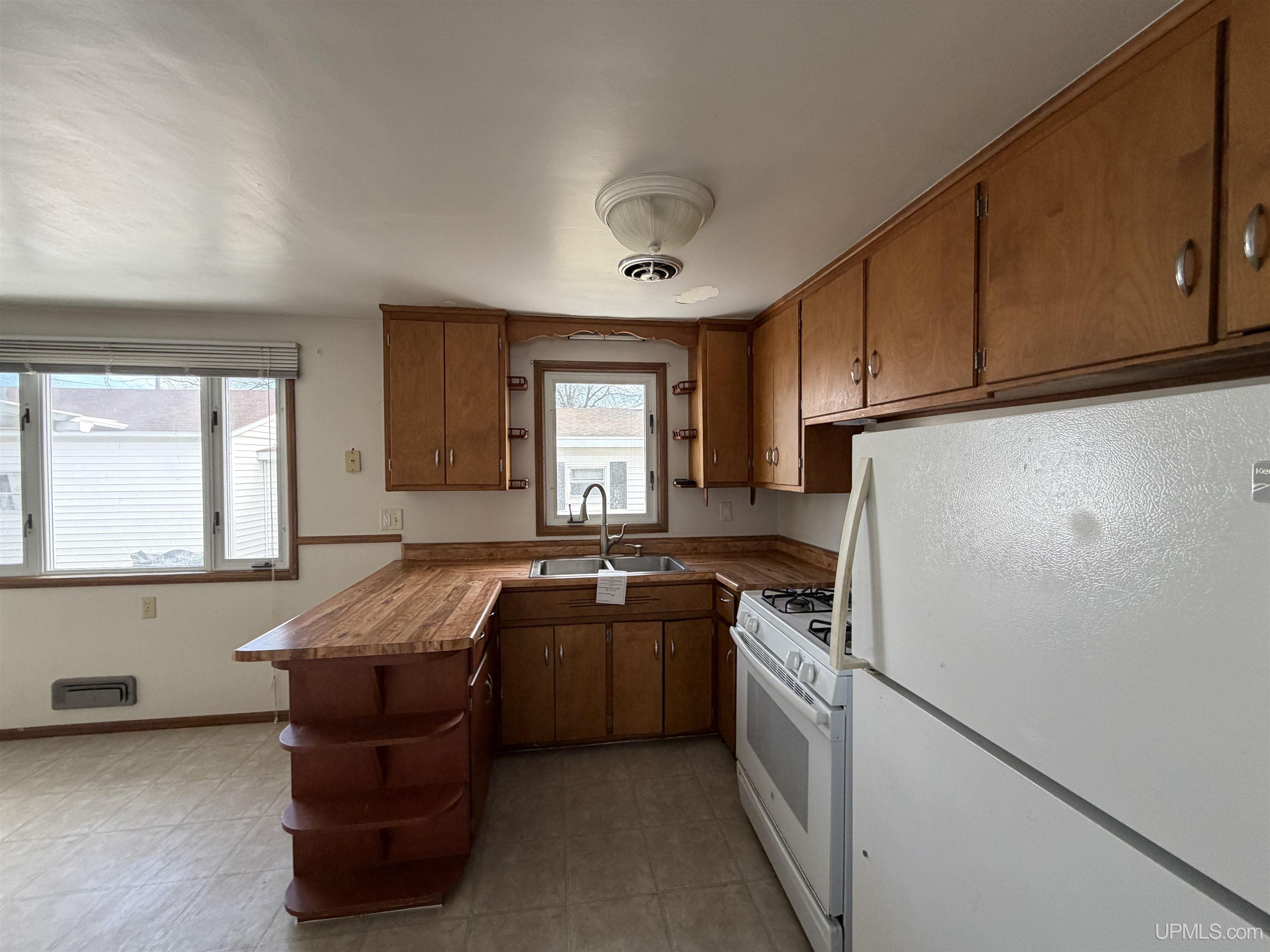 2100 14th Street, Menominee, MI, 49858