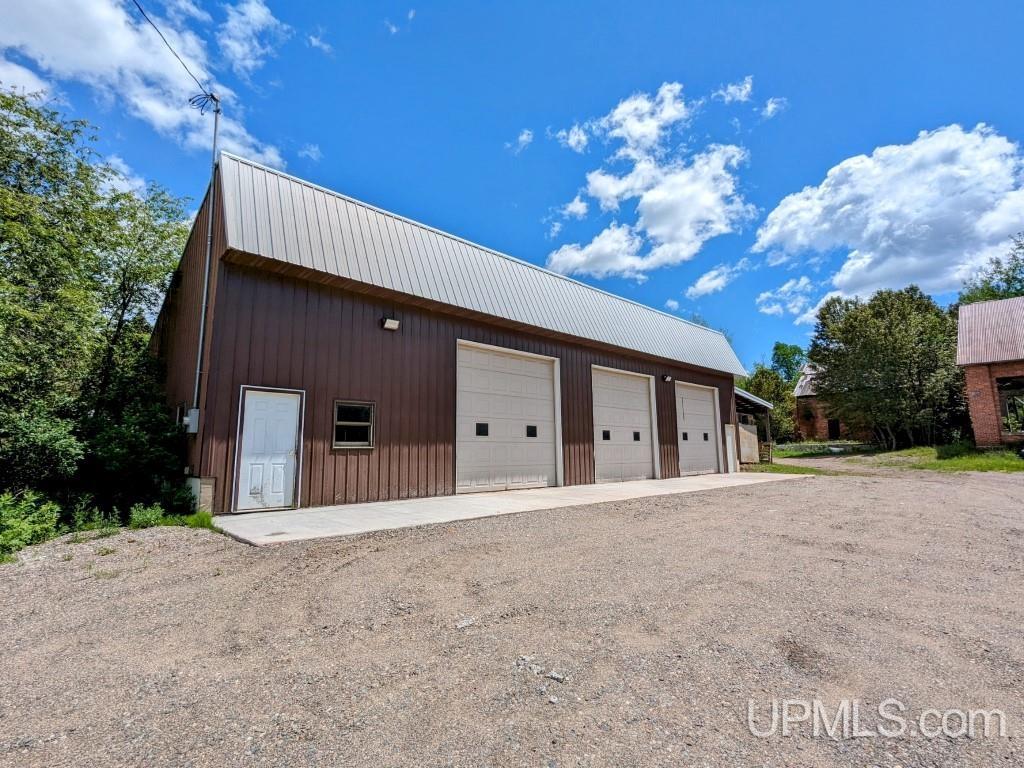 Commercial Listing MLS Number 50202892