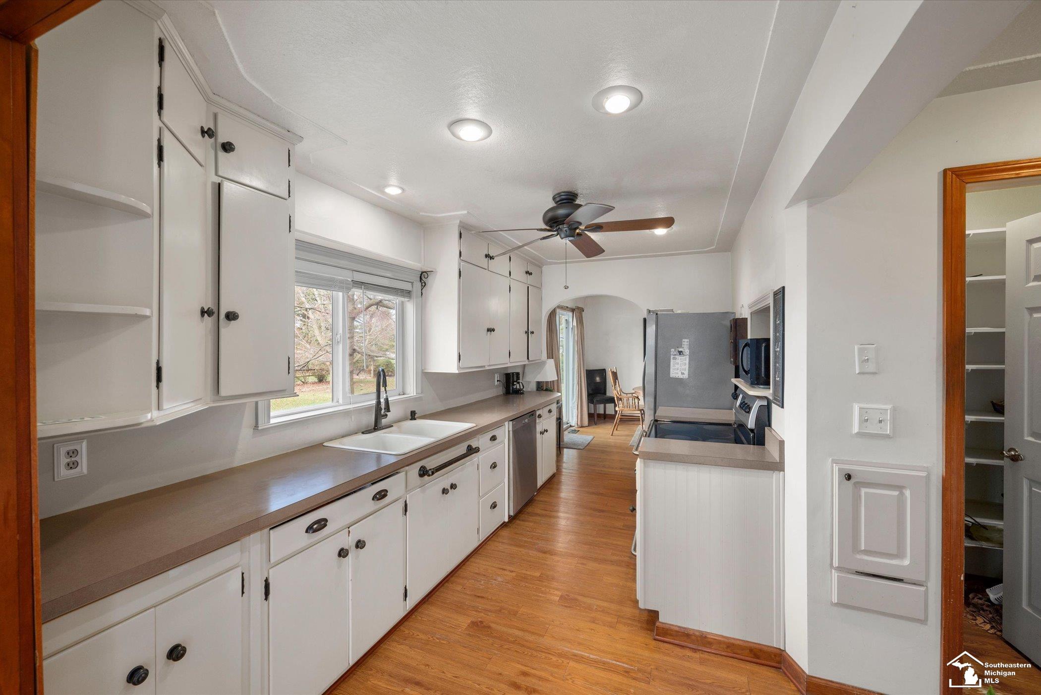 6925 Kirtwood Drive, Temperance, MI, 48182