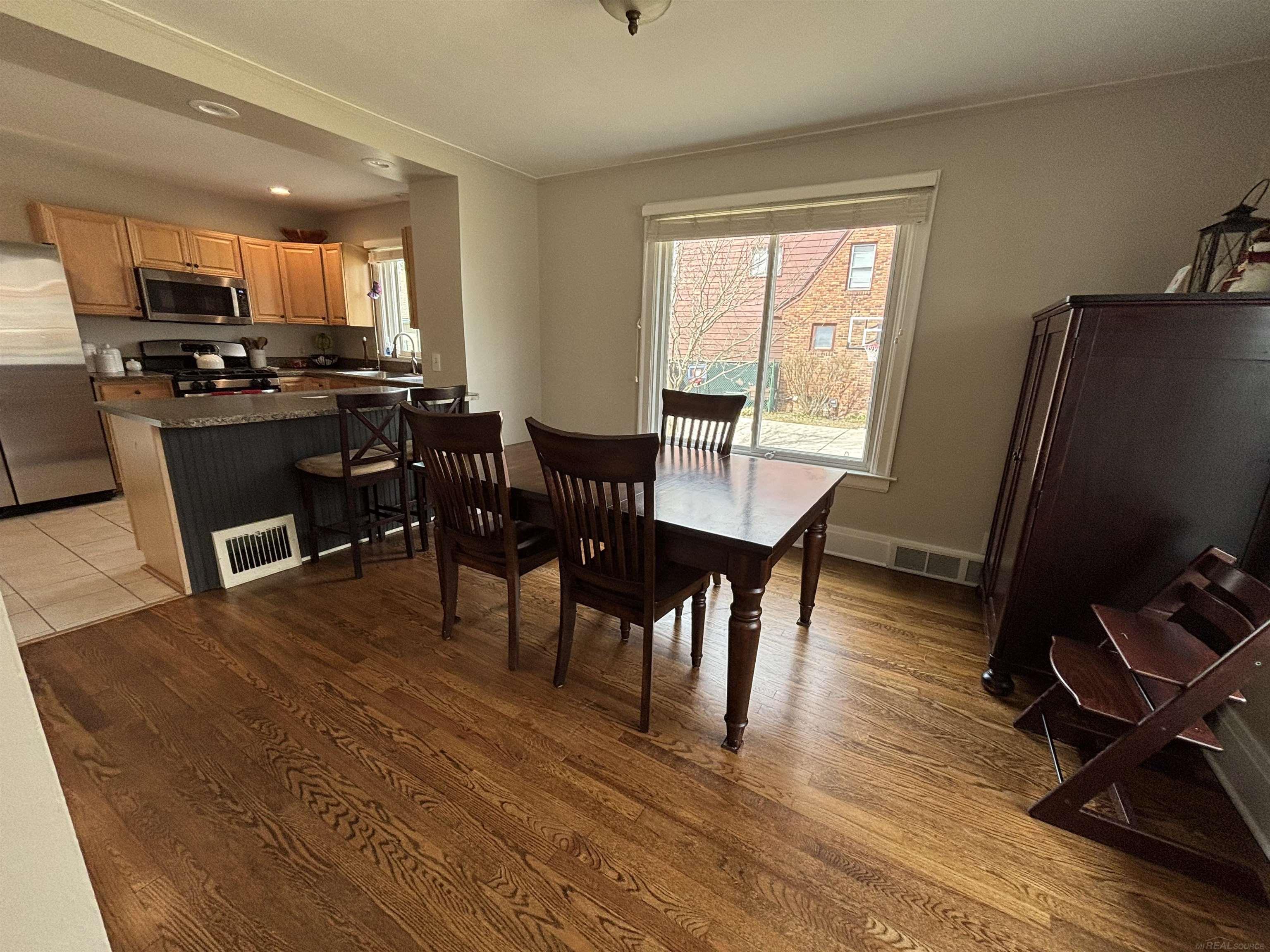 11325 Blackburn Street, Livonia, MI, 48150