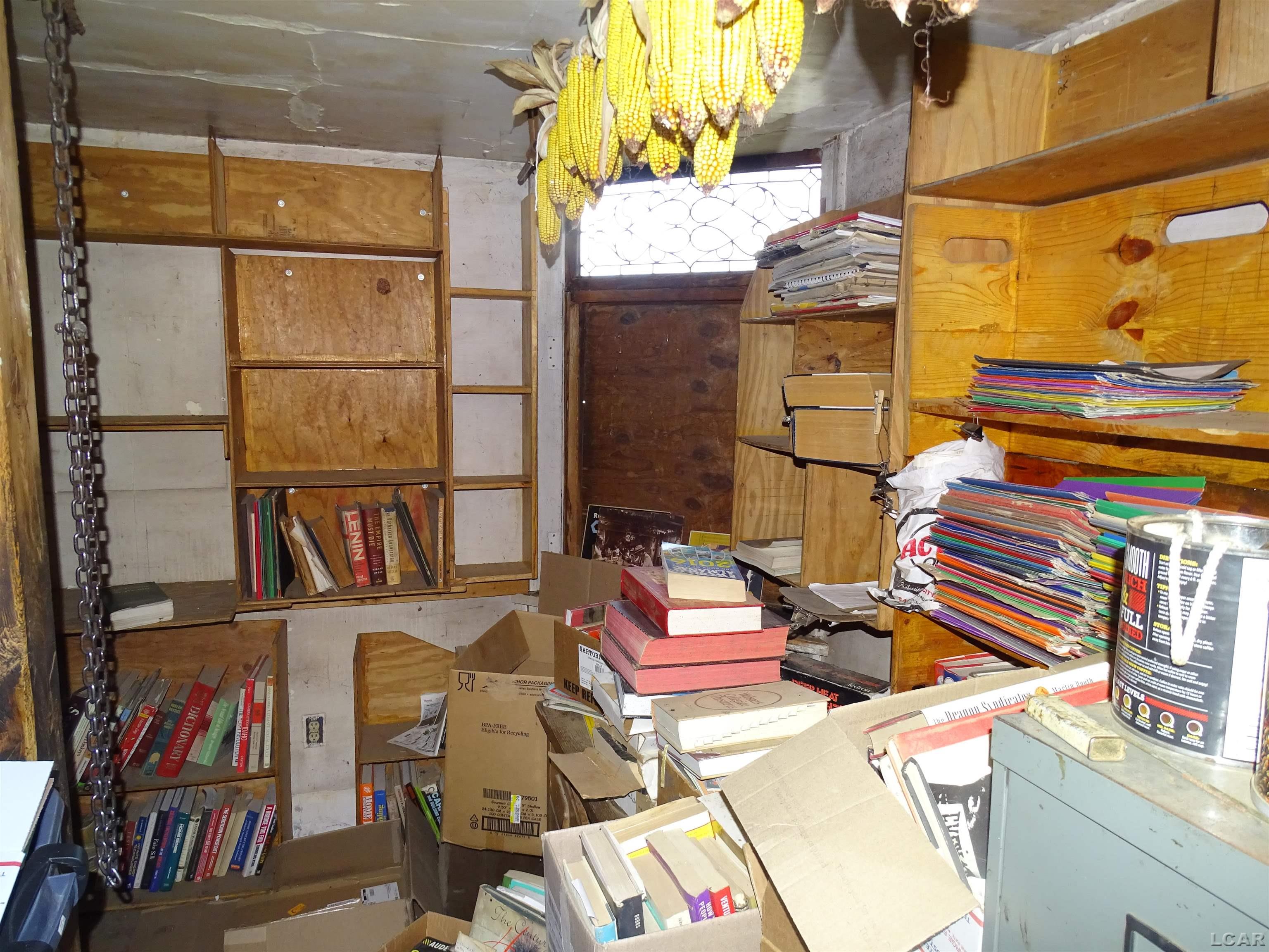 433 Coolbaugh Road, Jackson, MI, 49201-9153