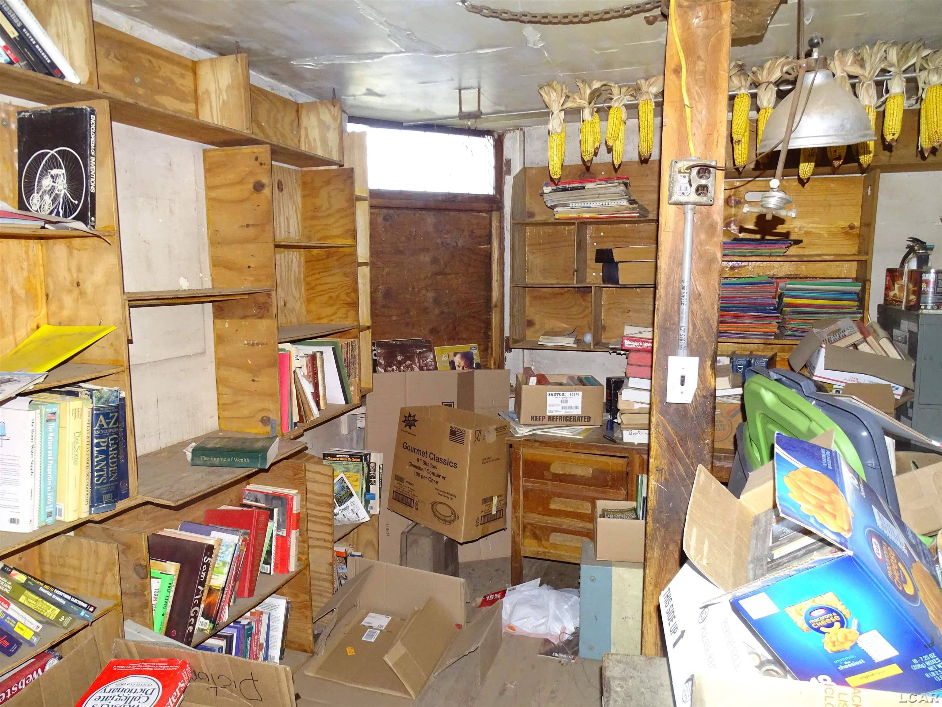 433 Coolbaugh Road, Jackson, MI, 49201-9153