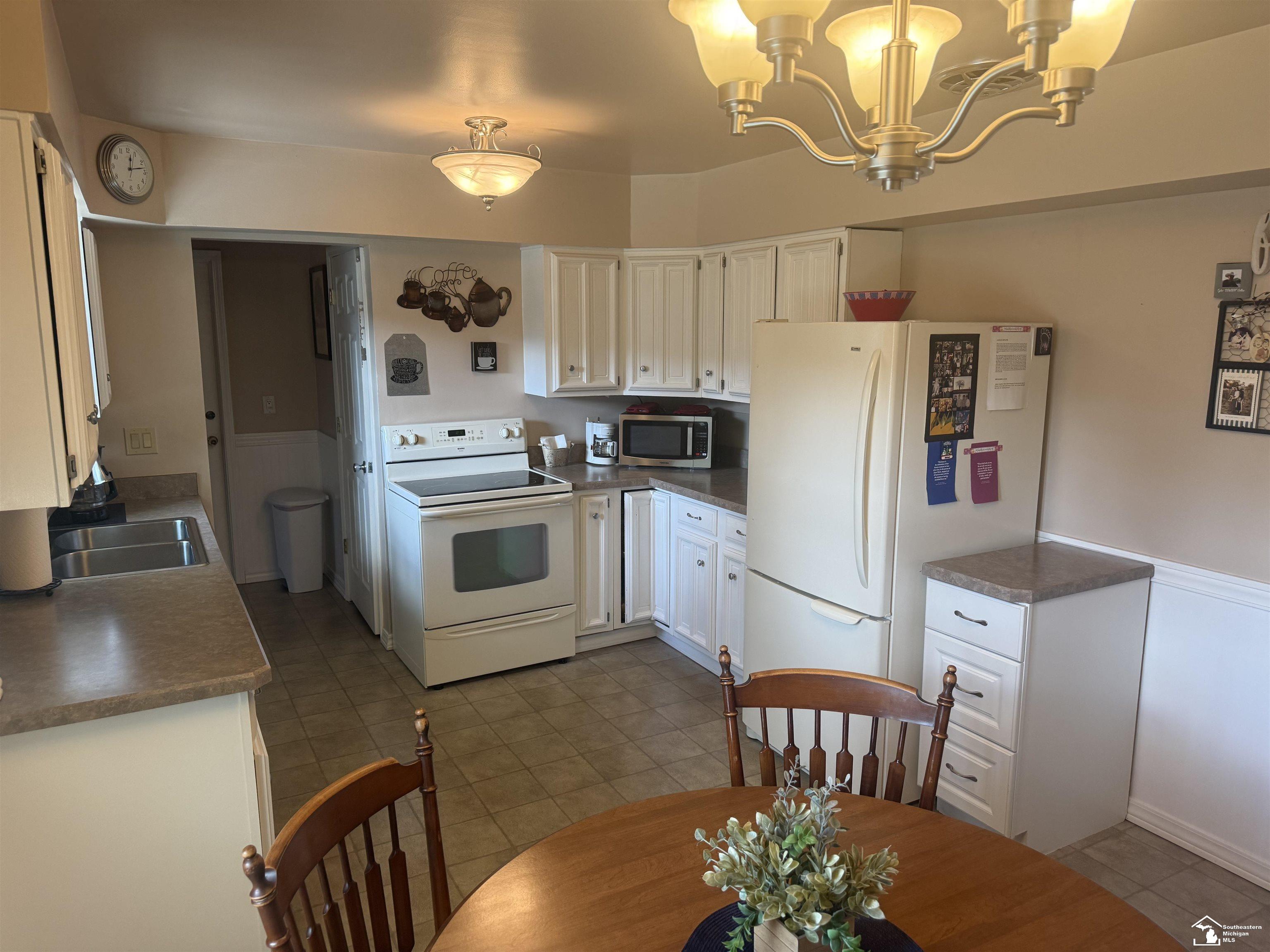 1127 Oakmont Drive, Temperance, MI, 48182