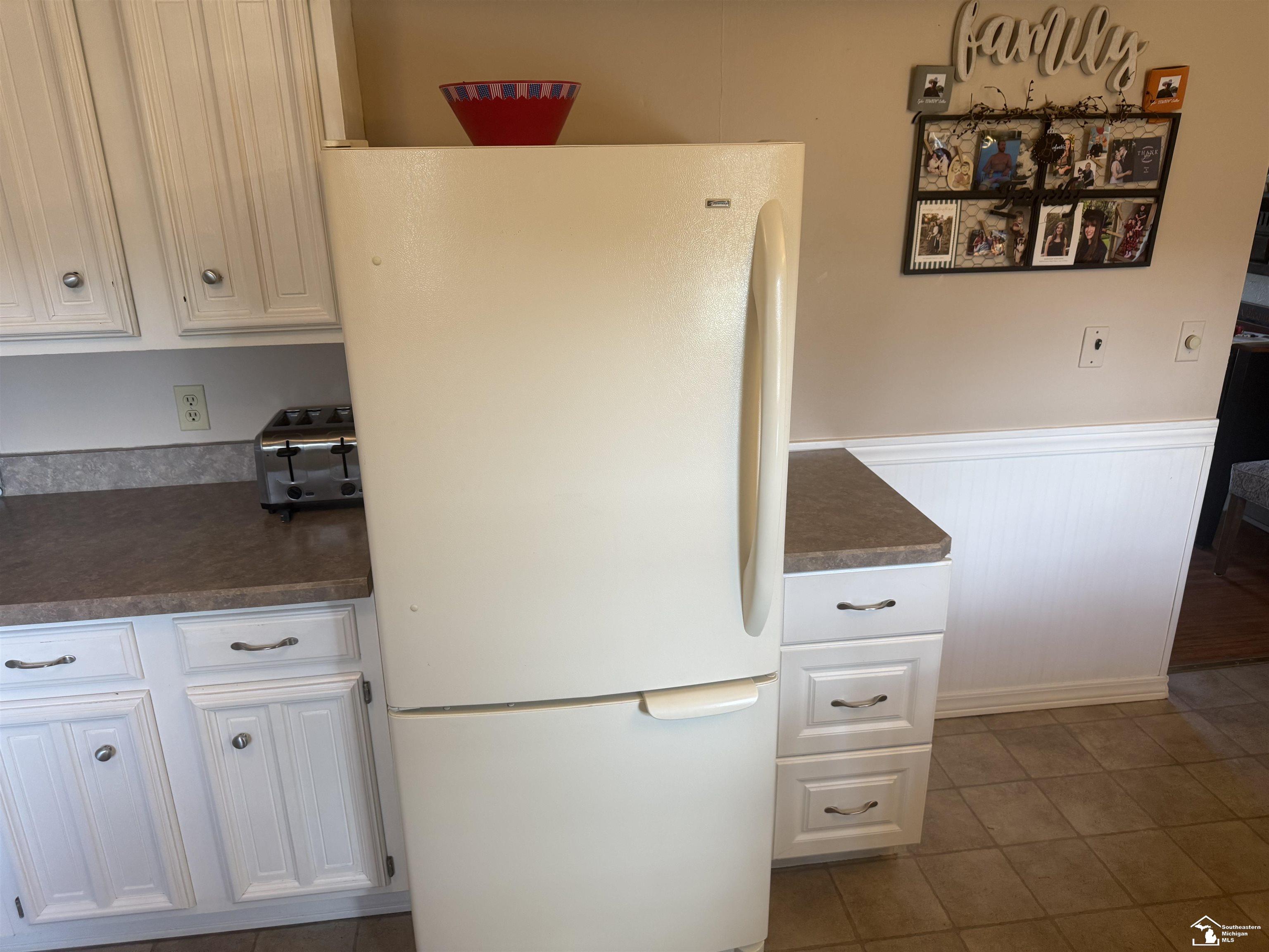 1127 Oakmont Drive, Temperance, MI, 48182