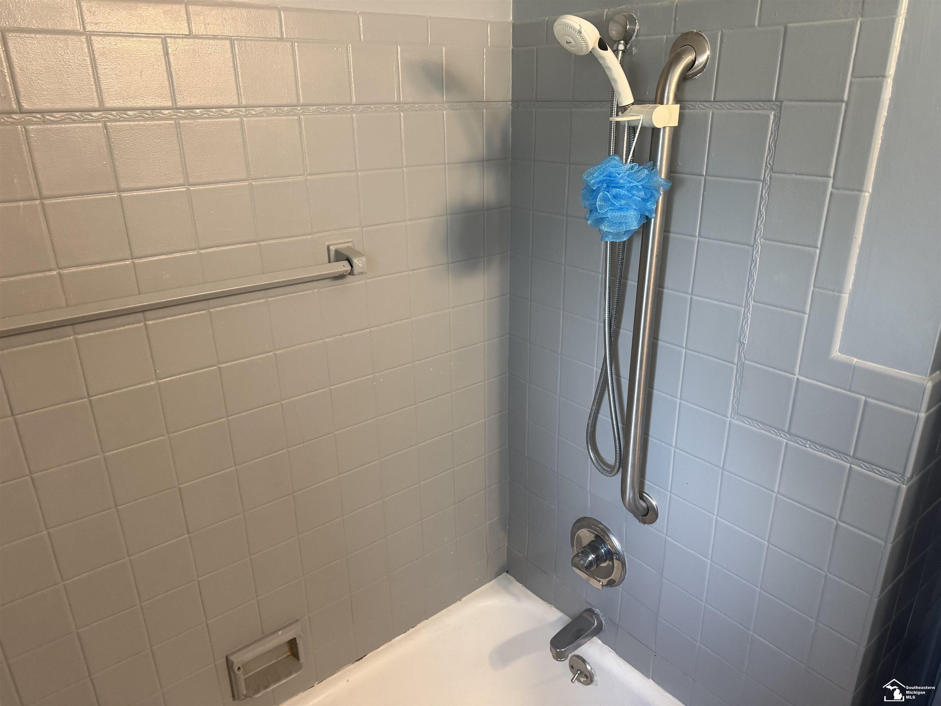 1127 Oakmont Drive, Temperance, MI, 48182