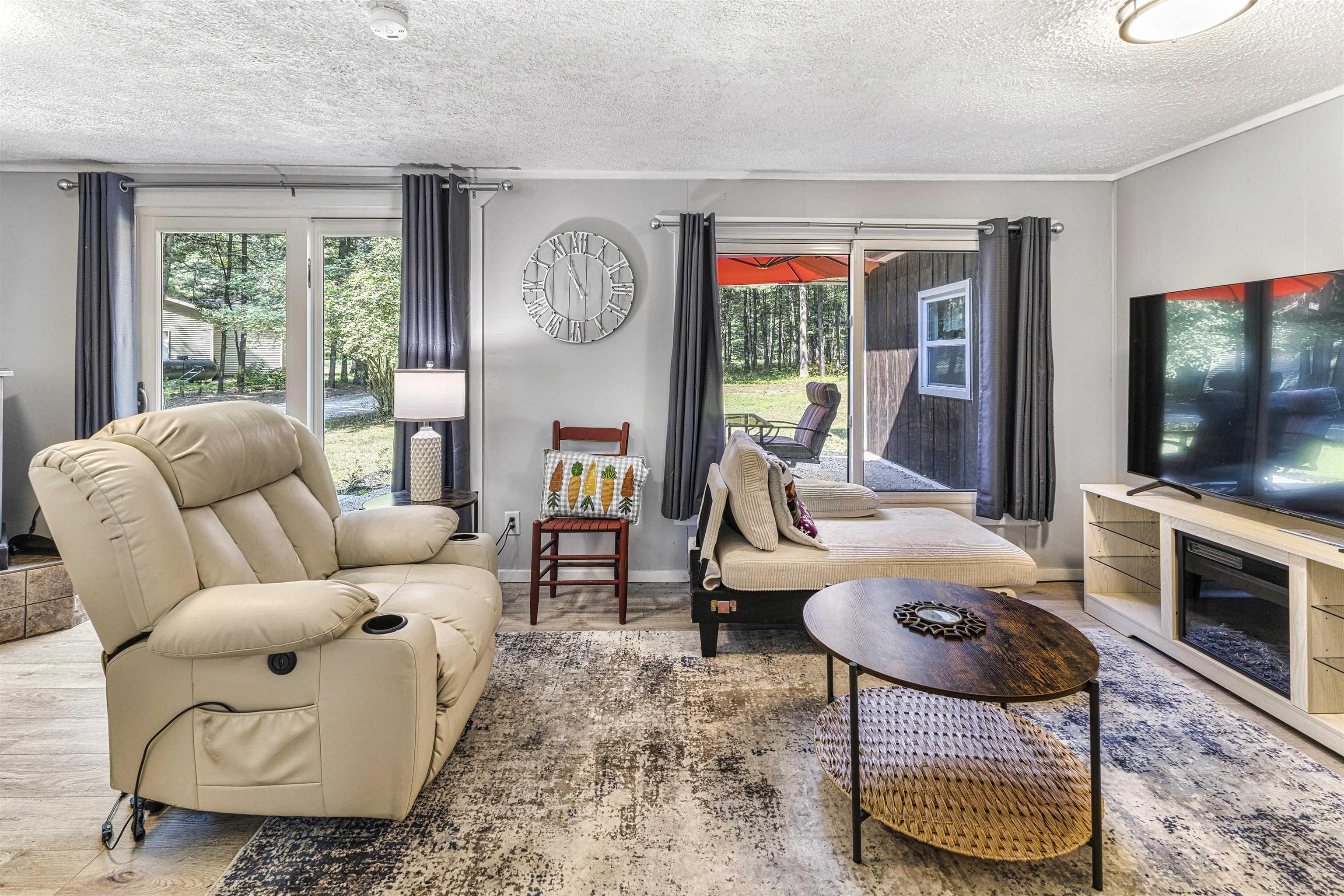 2980 E Houghton Lake Drive, Houghton Lake, MI, 48629