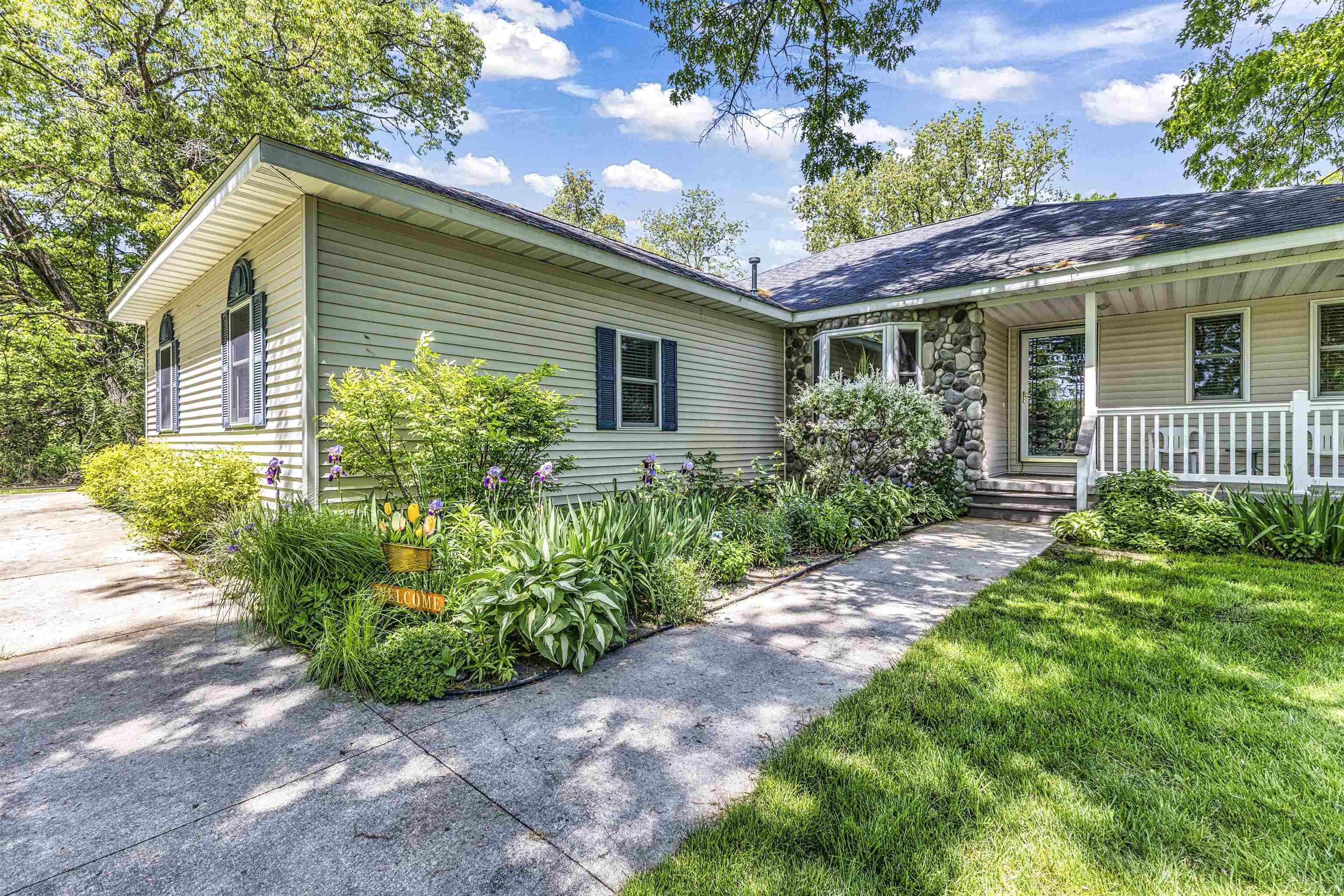 2nd image of 3396 Lansing Rd, Roscommon, MI 48653 | MLS# 58050202979