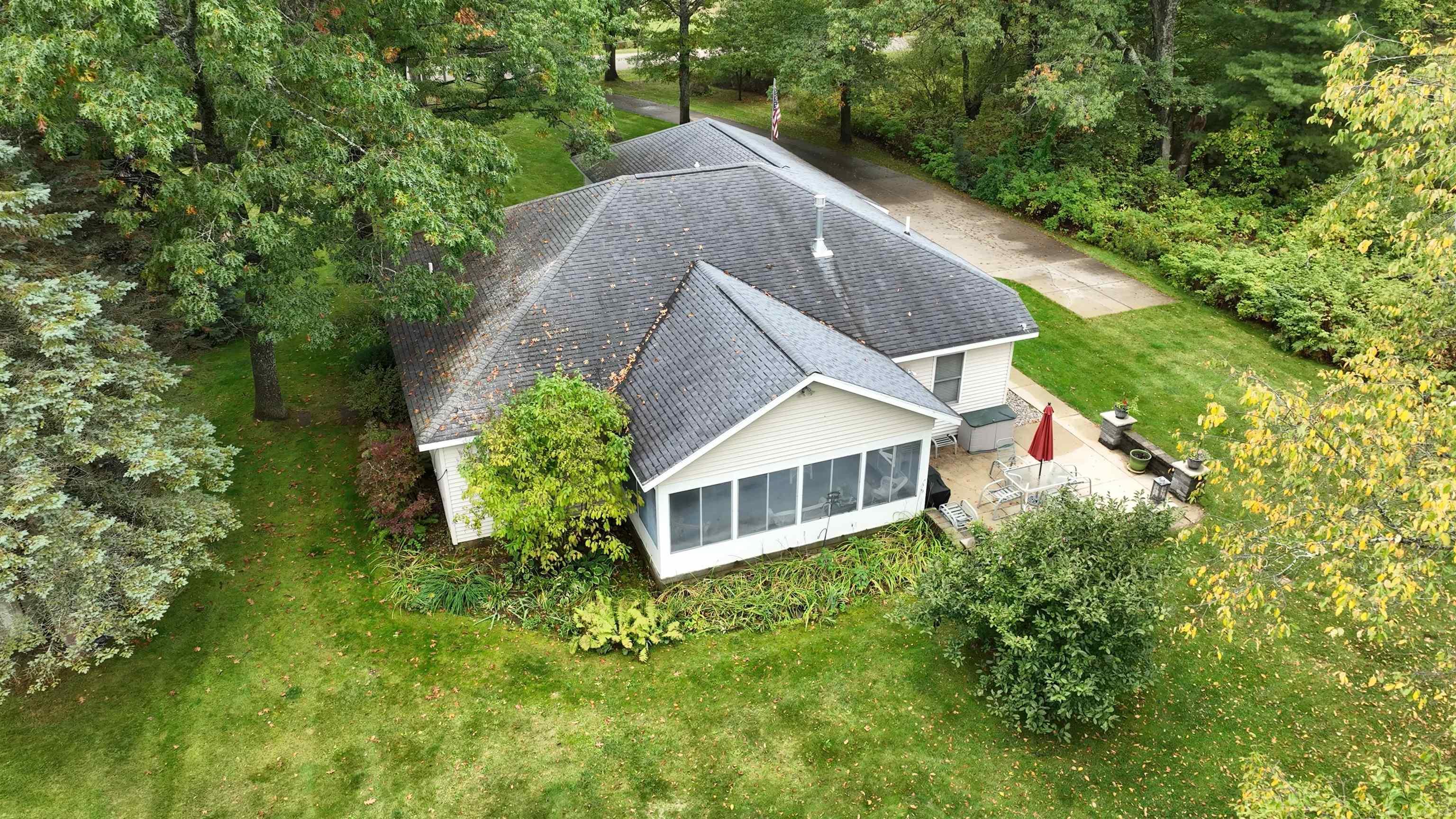 4th image of 3396 Lansing Rd, Roscommon, MI 48653 | MLS# 58050202979