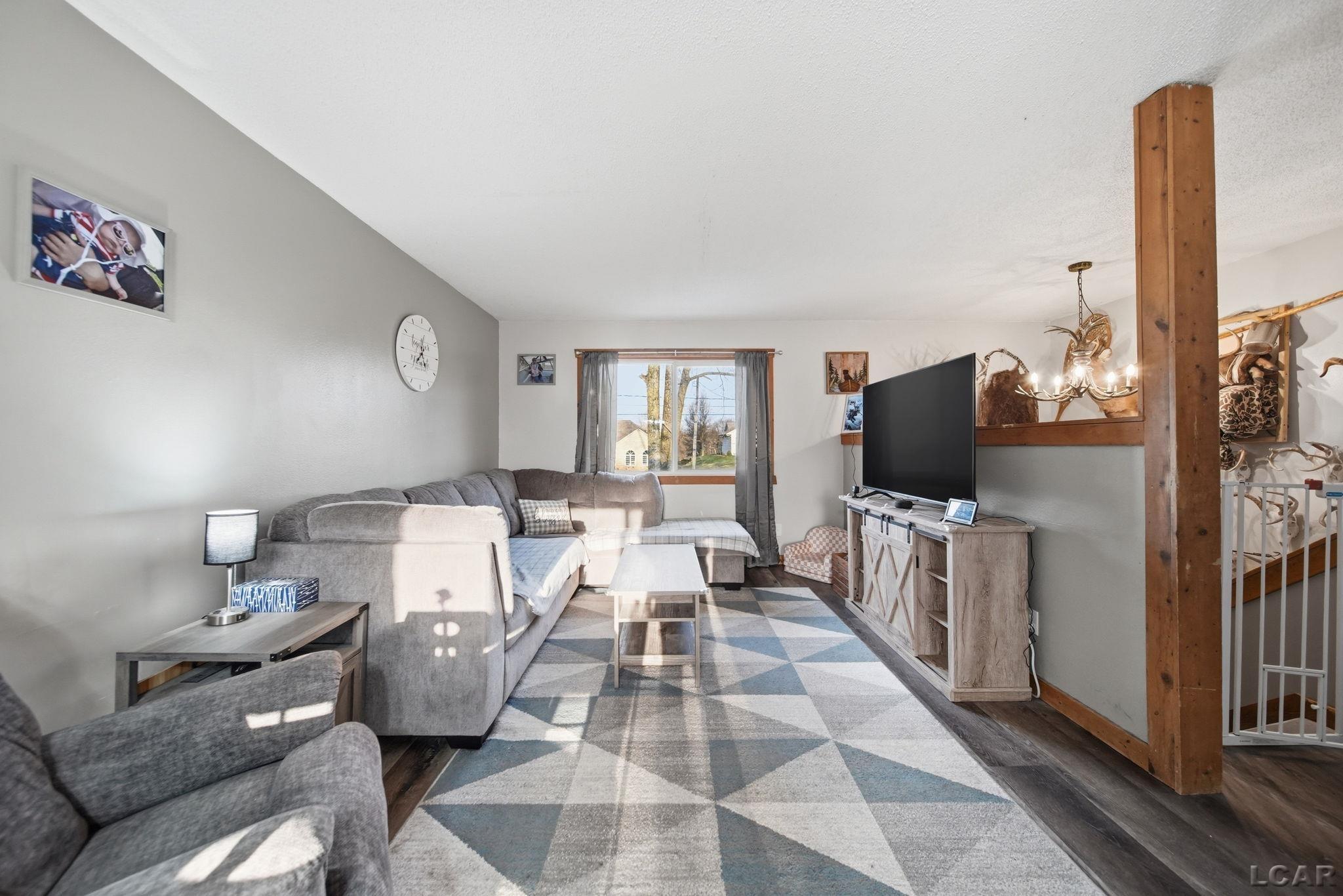 10579 Emerald Drive, Cement City, MI, 49233