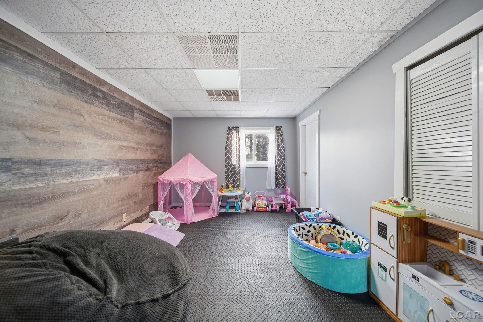 10579 Emerald Drive, Cement City, MI, 49233