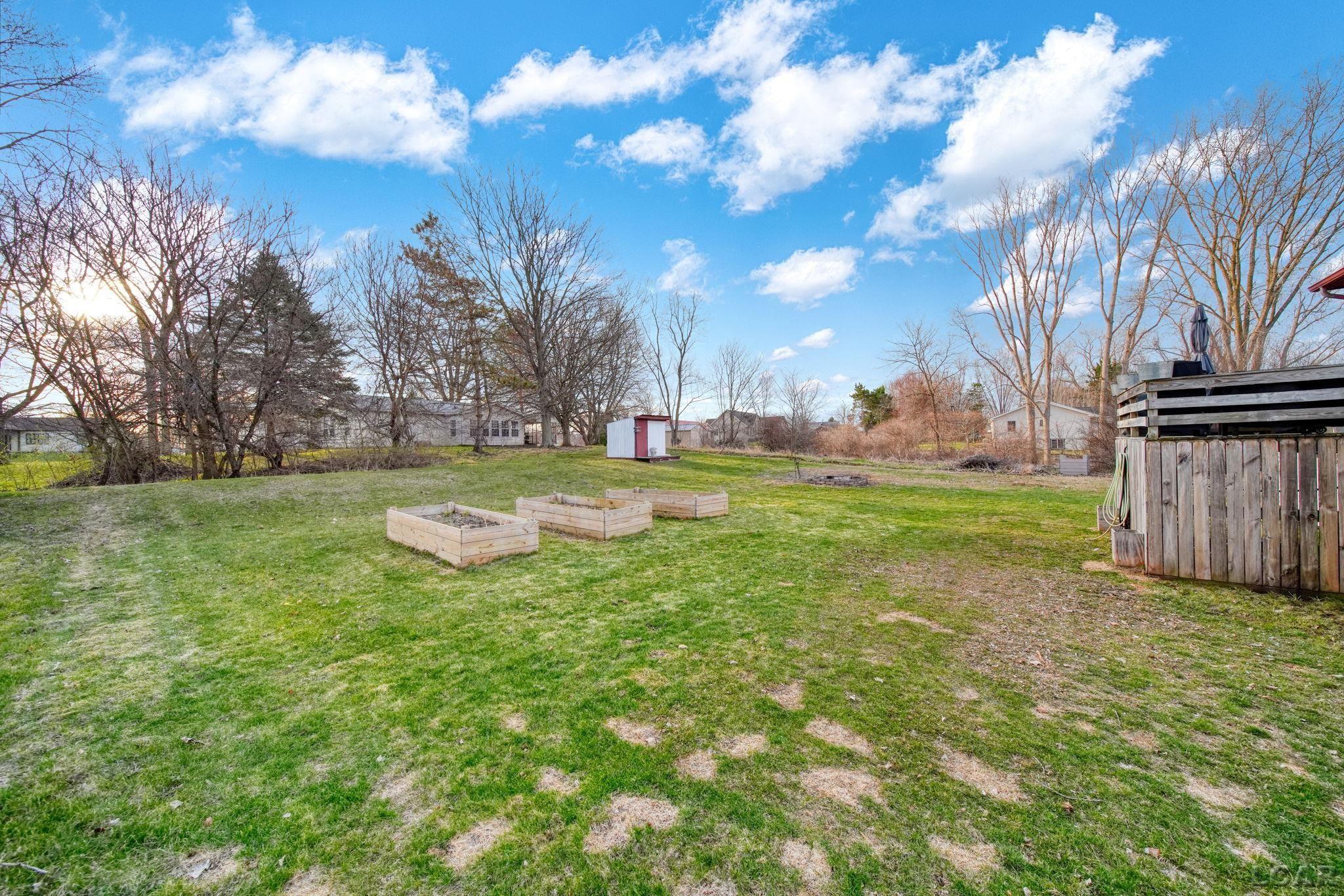 10579 Emerald Drive, Cement City, MI, 49233