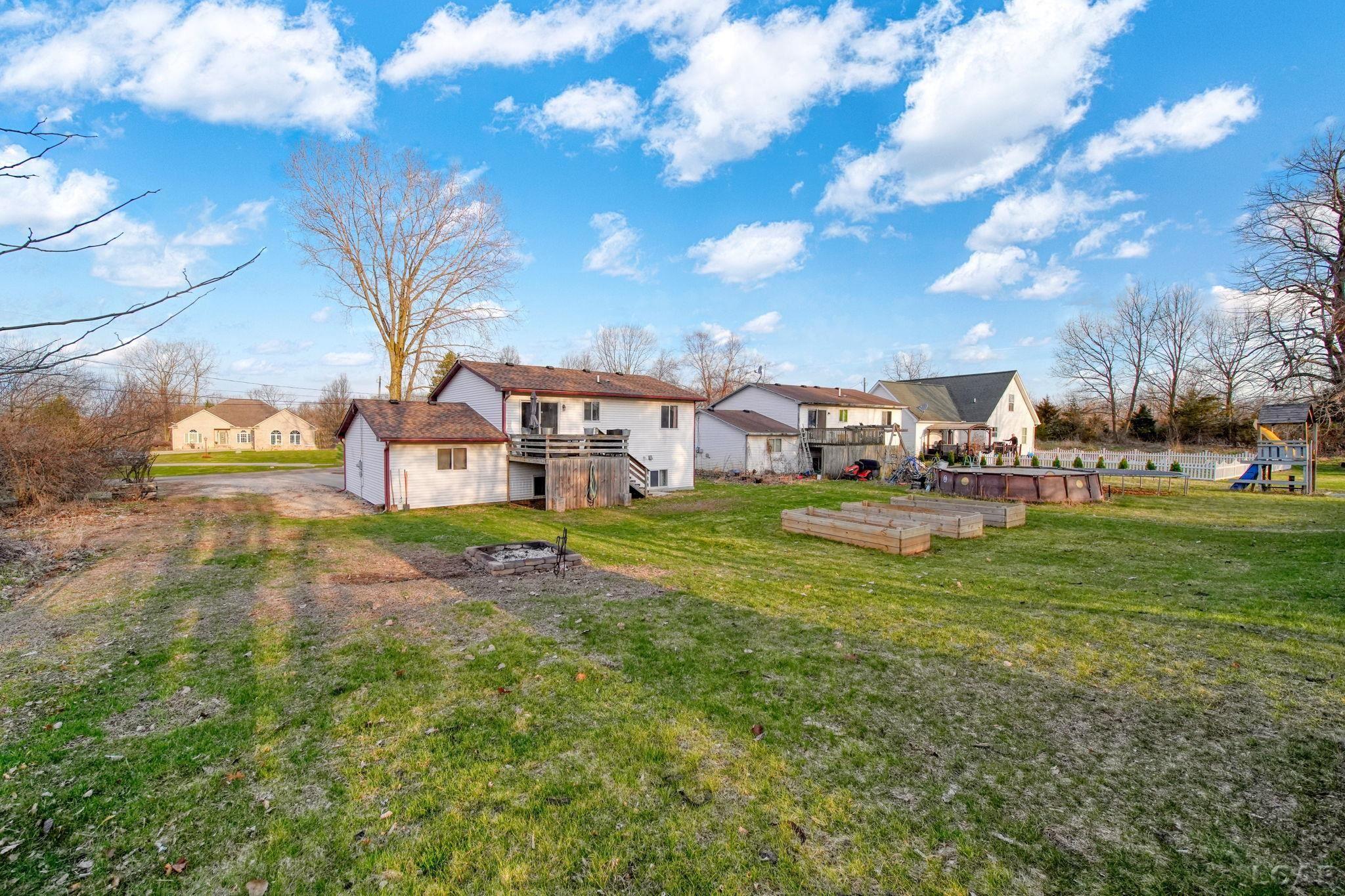 10579 Emerald Drive, Cement City, MI, 49233