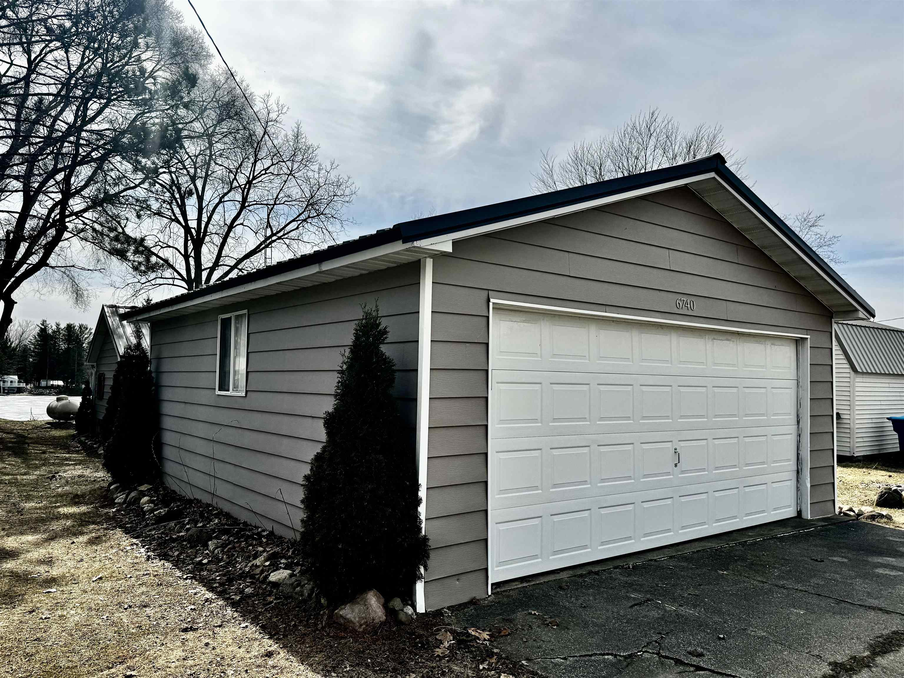 6740 Ridge Road, Harrison, MI, 48625