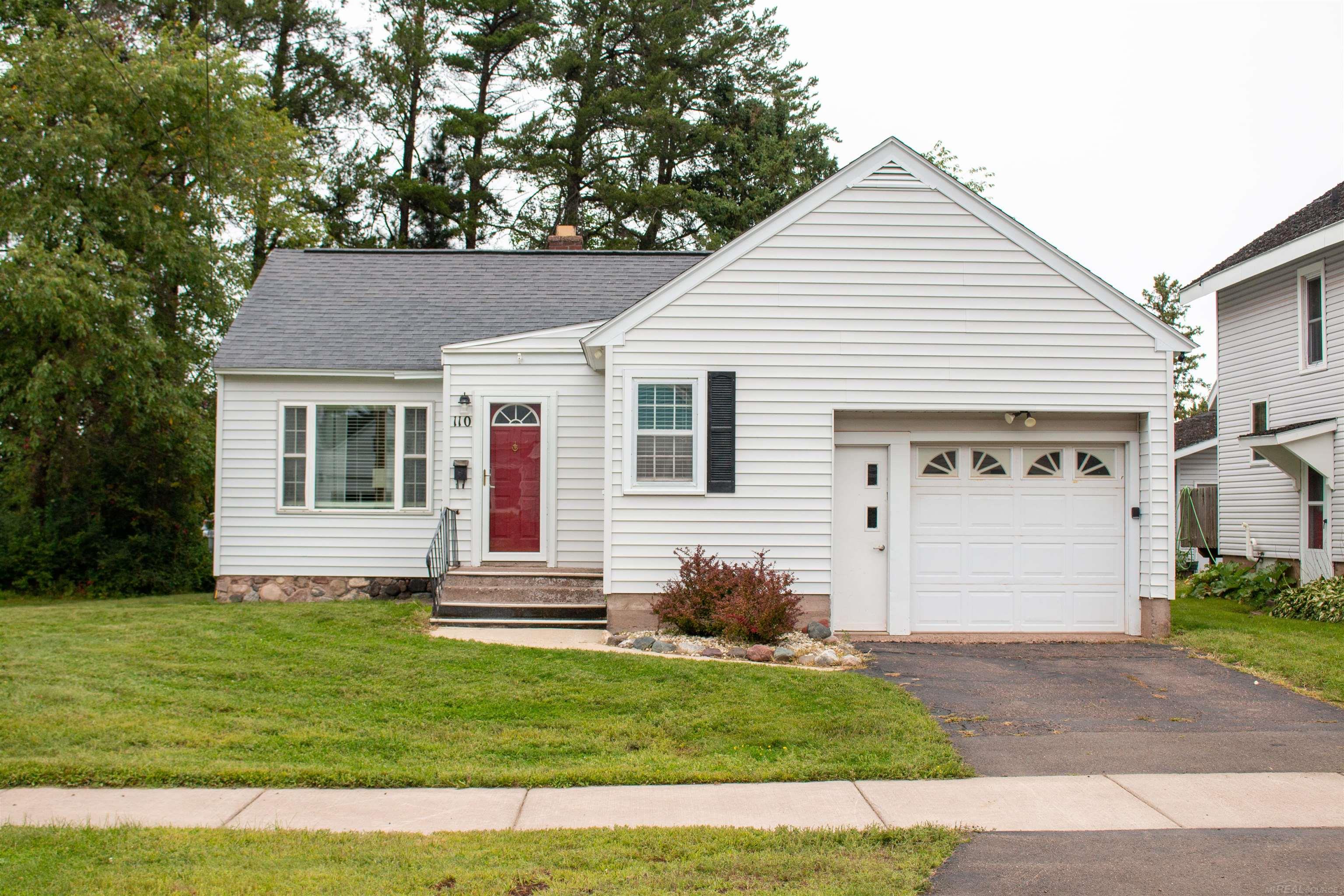 110 W Francis Street, Ironwood, MI, 49938